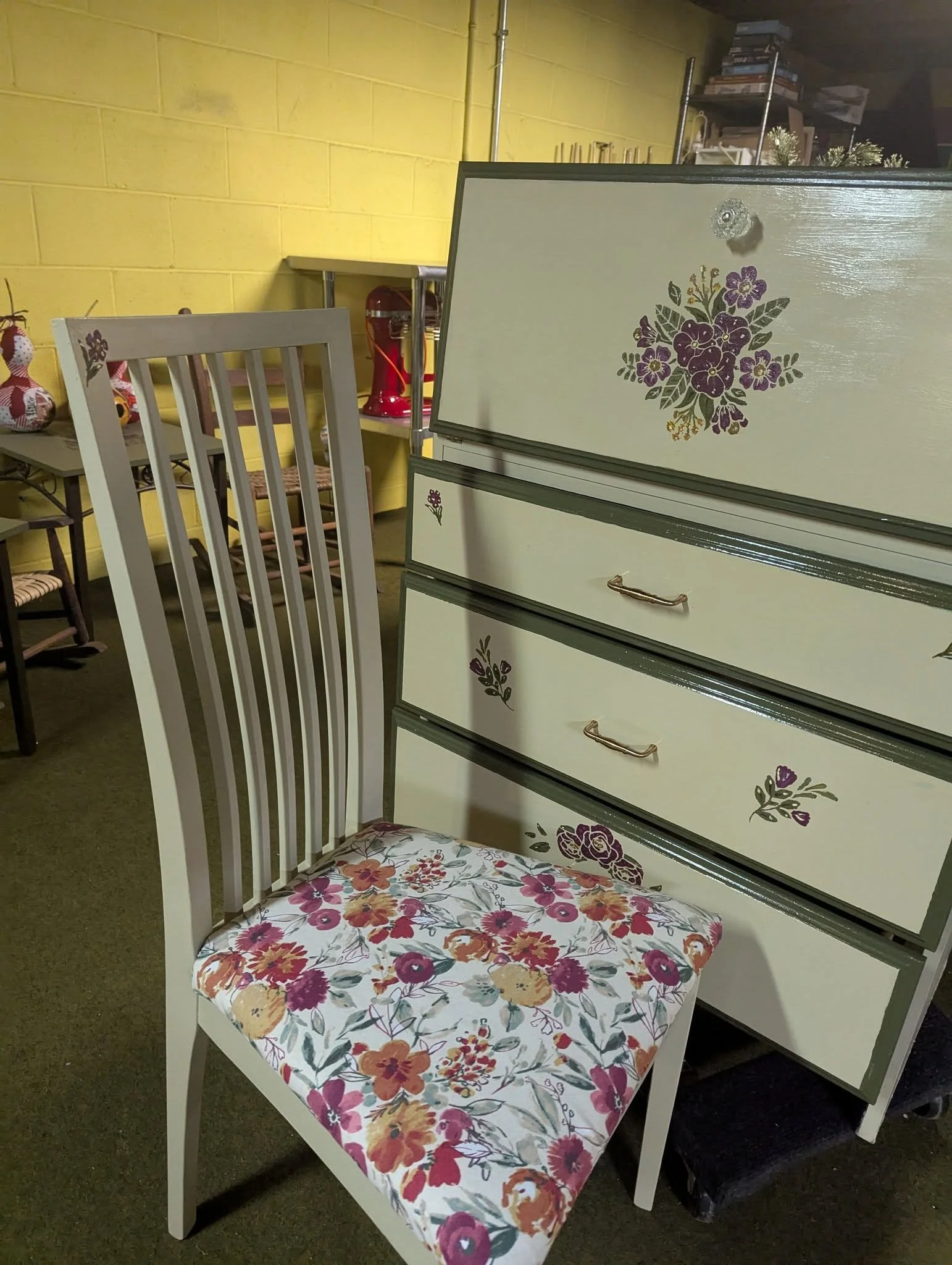 furnitureredo3.jpg