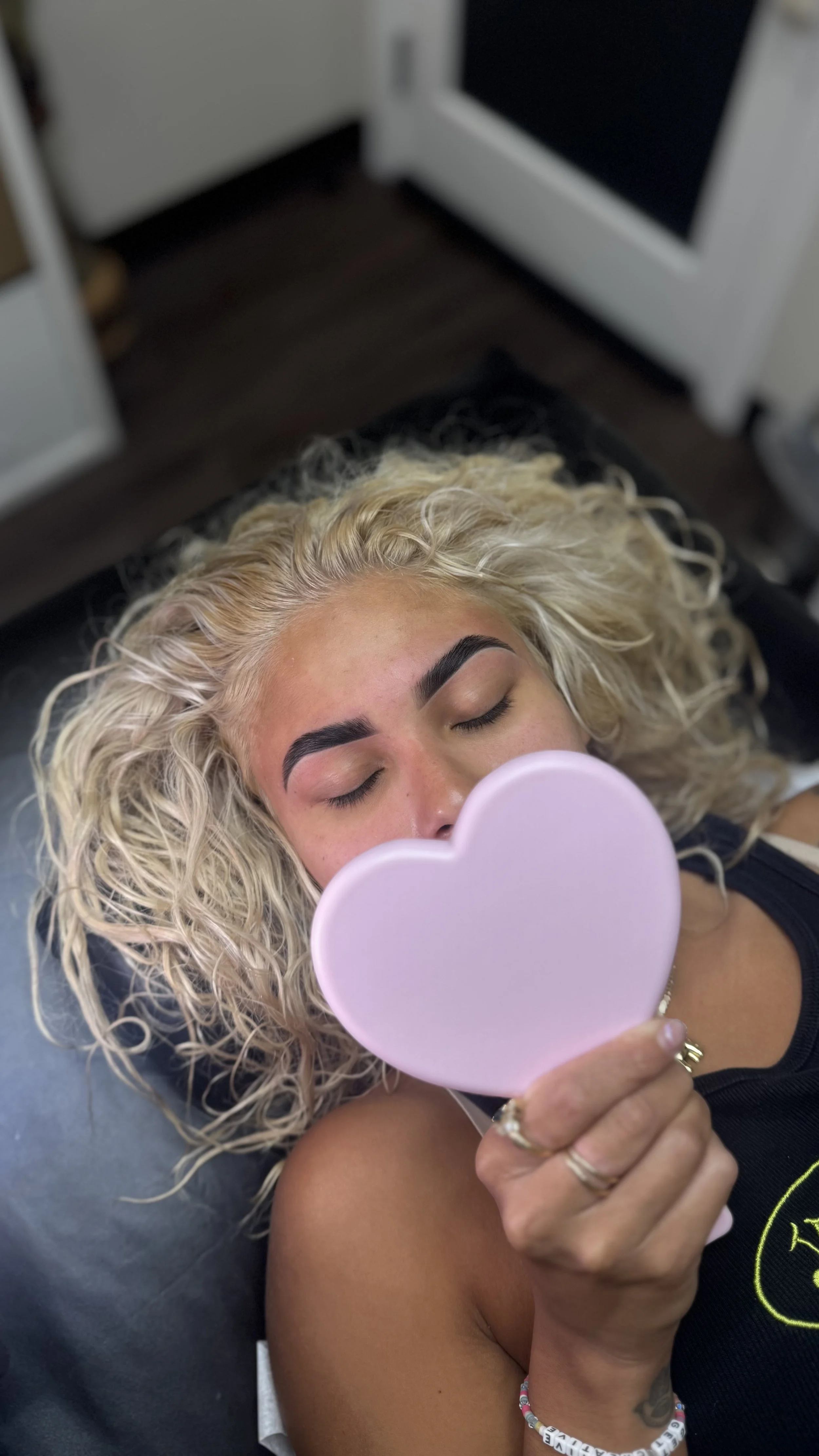 Brow waxing and staining treatment at Earthy Elegance Spa