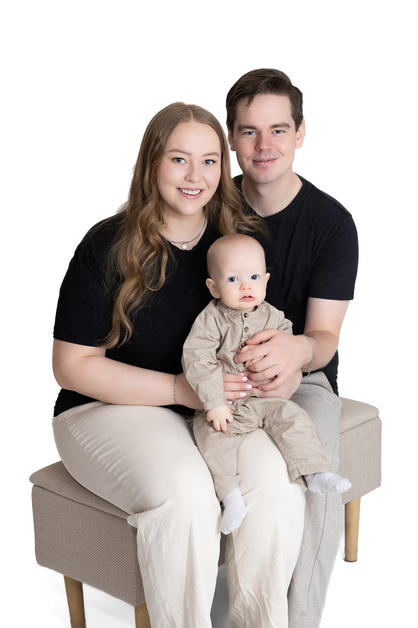lítil fjölskylda að fagna 1. árs afmæli