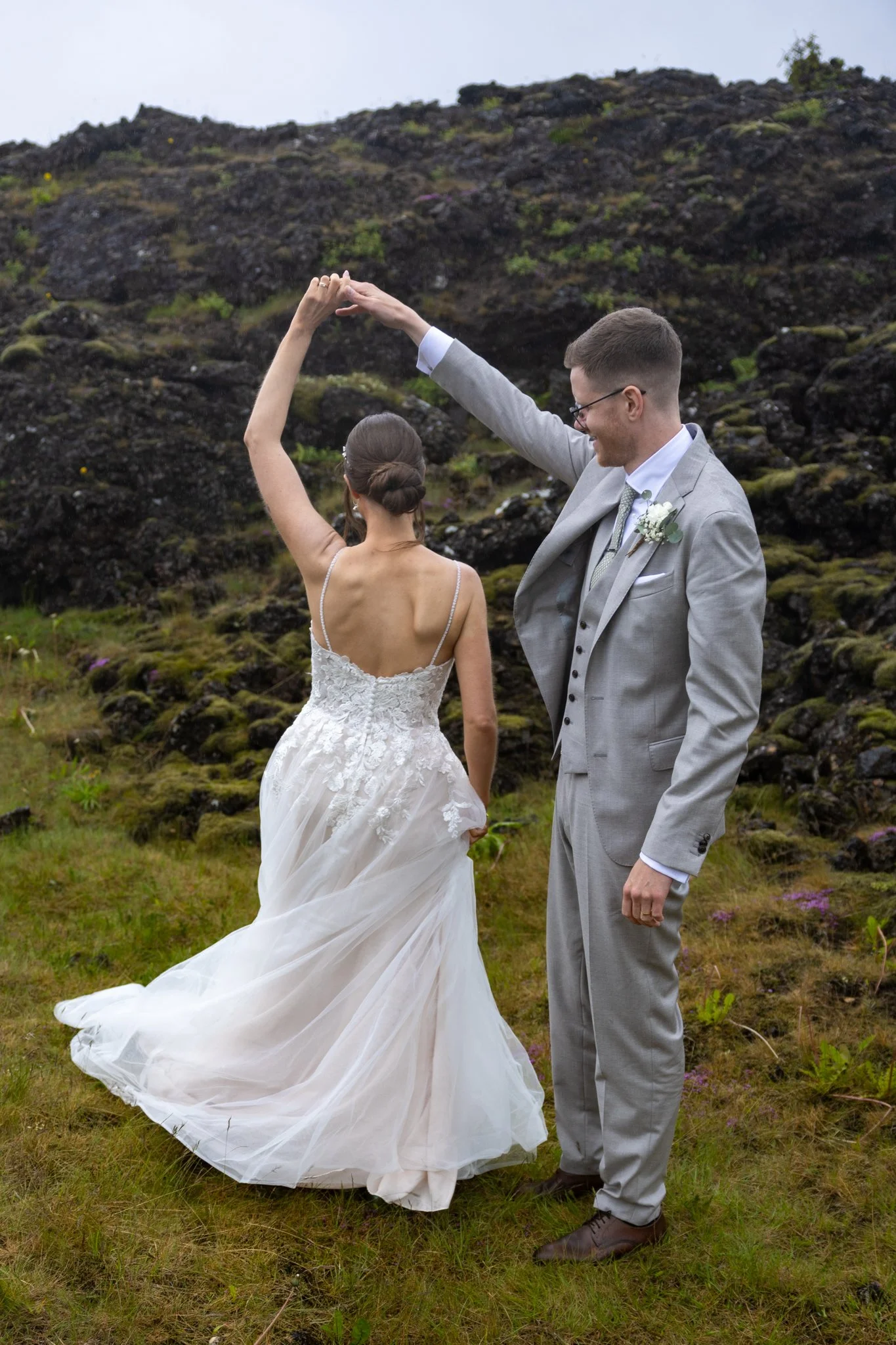 Brúðkaupsmyndataka - undribúningur - athöfn - brúðhjónamyndataka - veislan (41).jpg