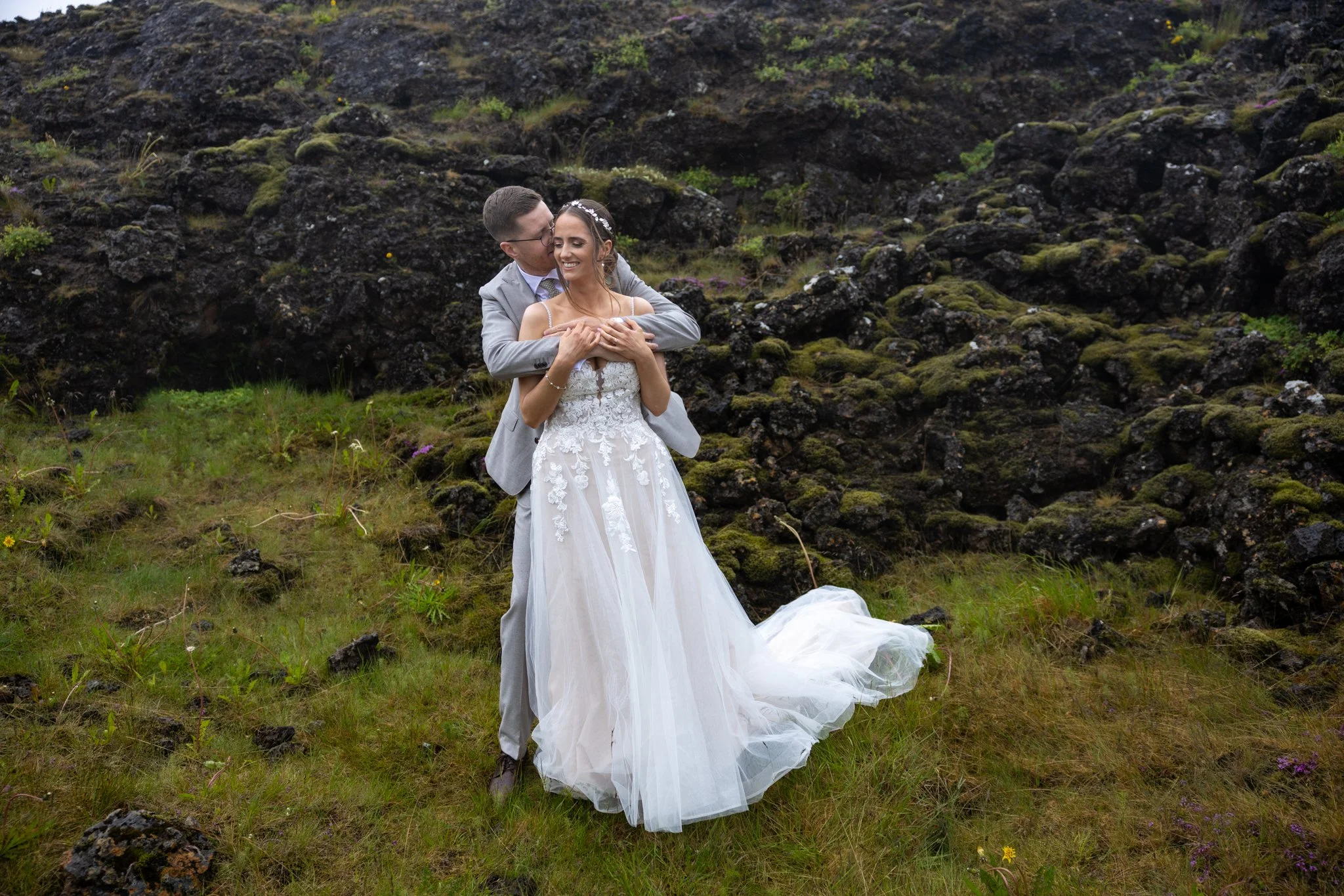 Brúðkaupsmyndataka - undribúningur - athöfn - brúðhjónamyndataka - veislan (38).jpg