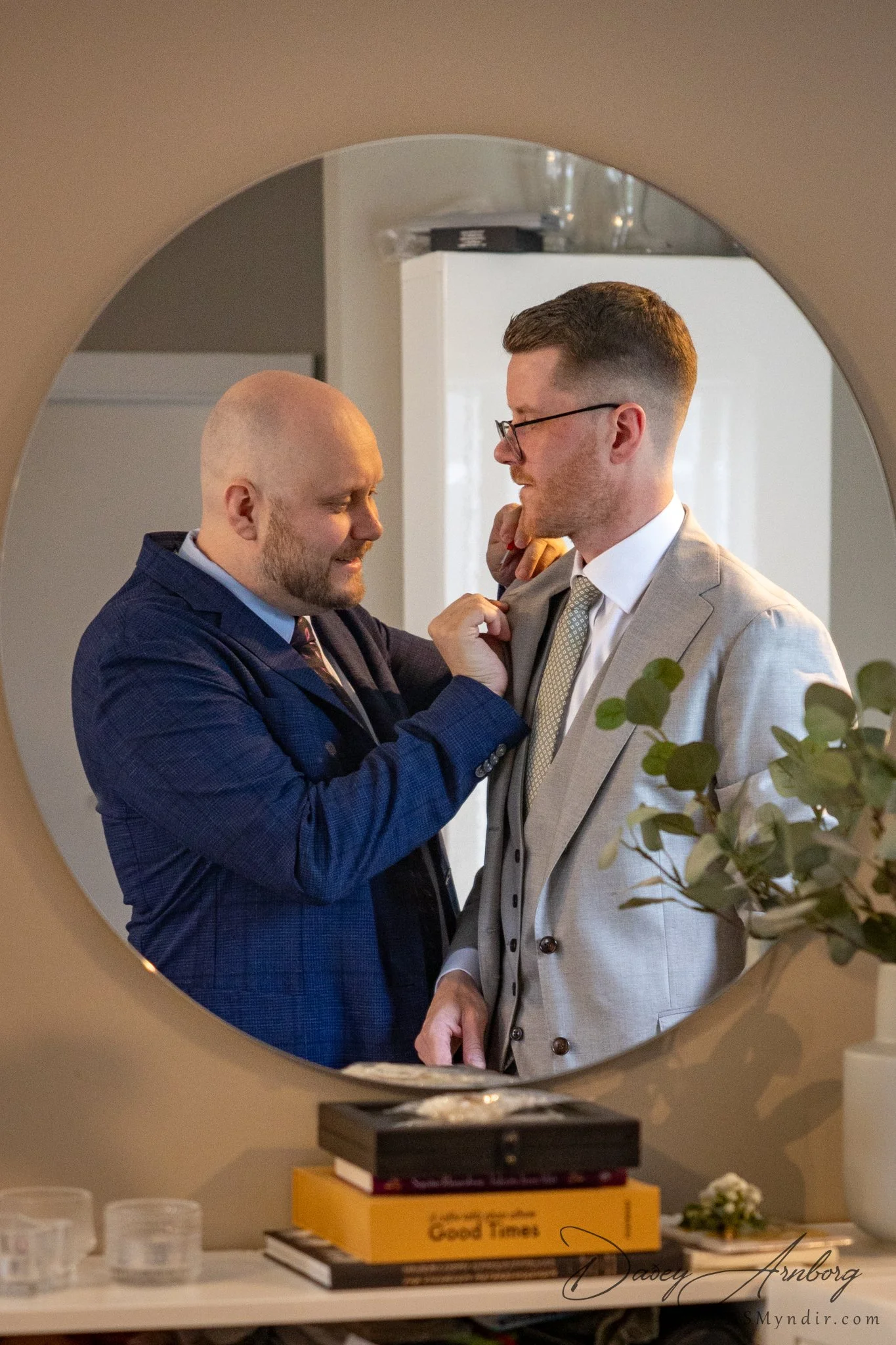 Brúðkaupsmyndataka - undribúningur - athöfn - brúðhjónamyndataka - veislan (66).jpg