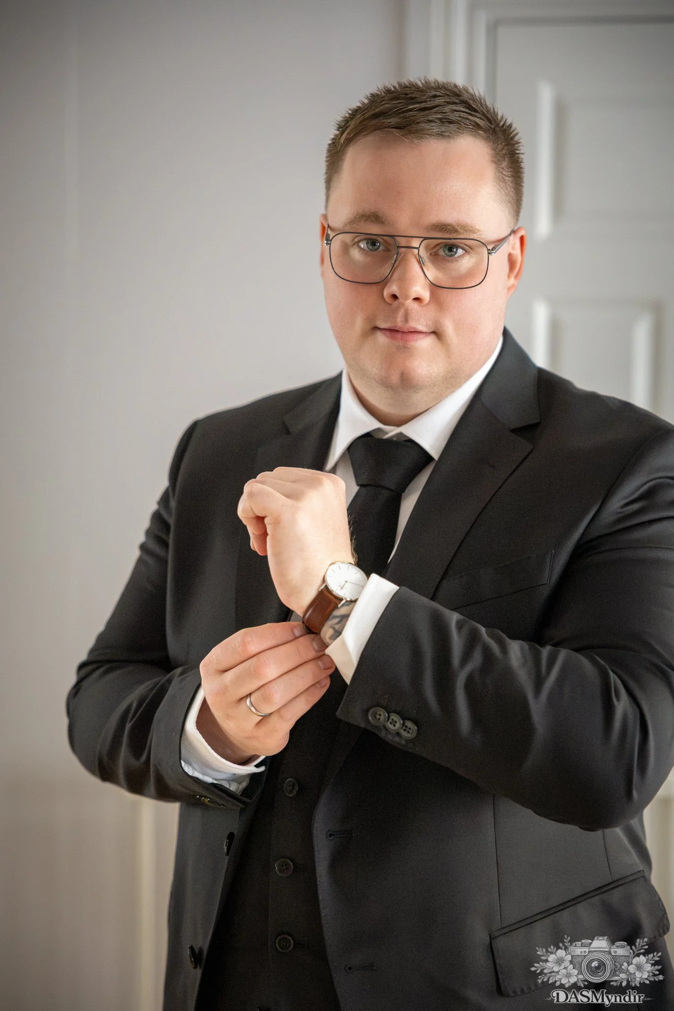 brúðkaupsmyndataka - brúðkaupsljósmyndari - undirbúningurinn - reykjavík (26).jpg