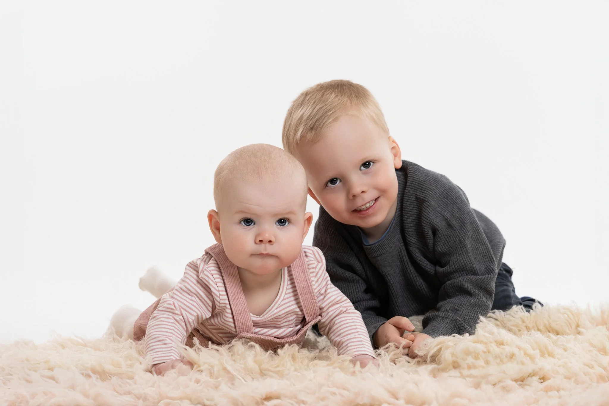 systkinamyndataka - ljósmyndastúdíó - ljósmyndari - kópavogi - höfuðborgarsvæði (3).jpg