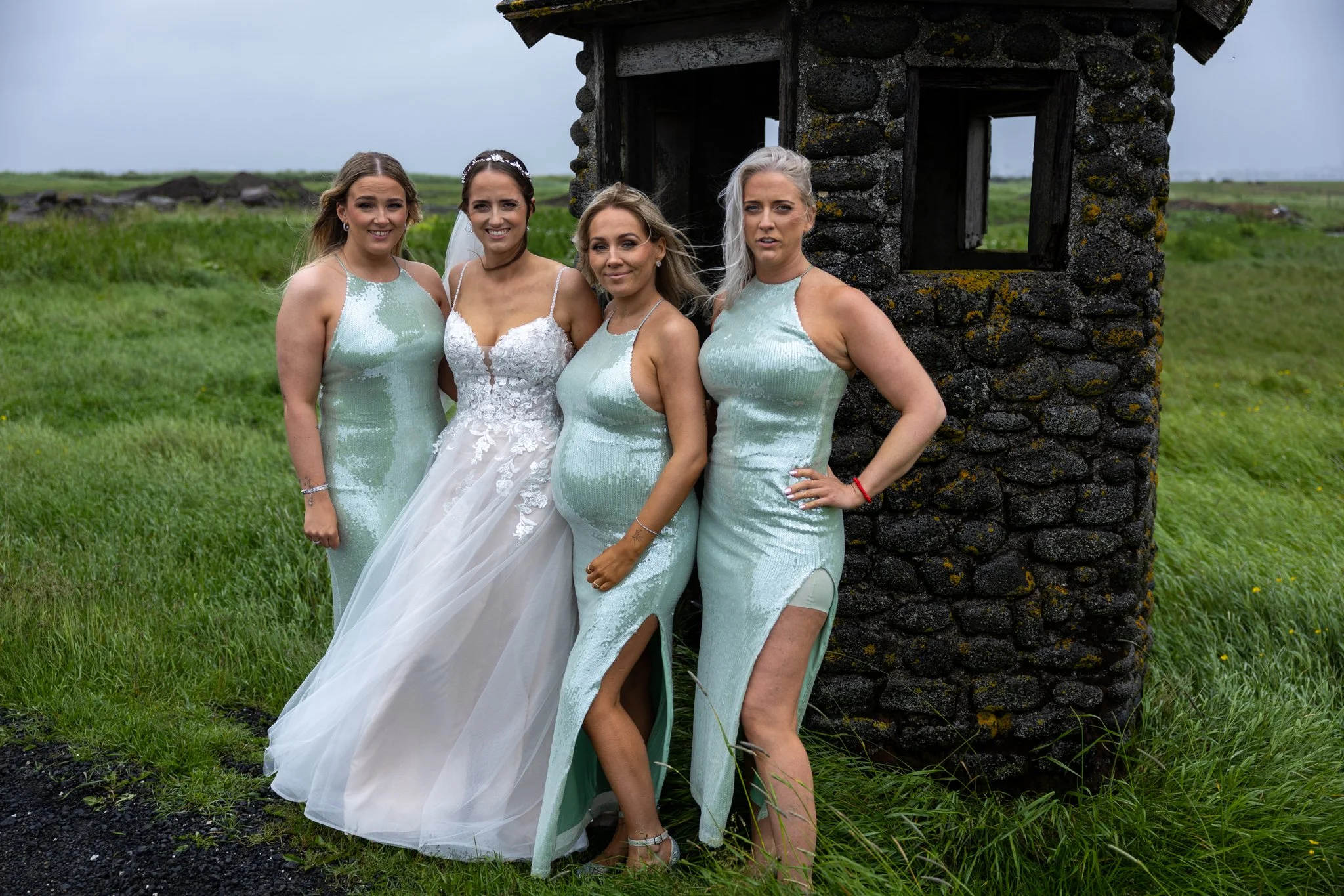 Brúðkaupsmyndataka - undribúningur - athöfn - brúðhjónamyndataka - veislan (28).jpg