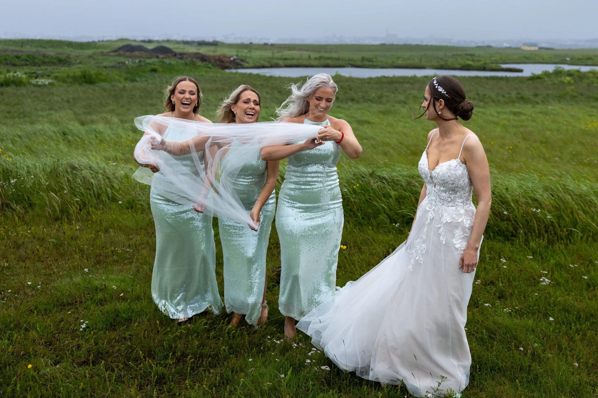 Brúðkaupsmyndataka - undribúningur - athöfn - brúðhjónamyndataka - veislan (29).jpg