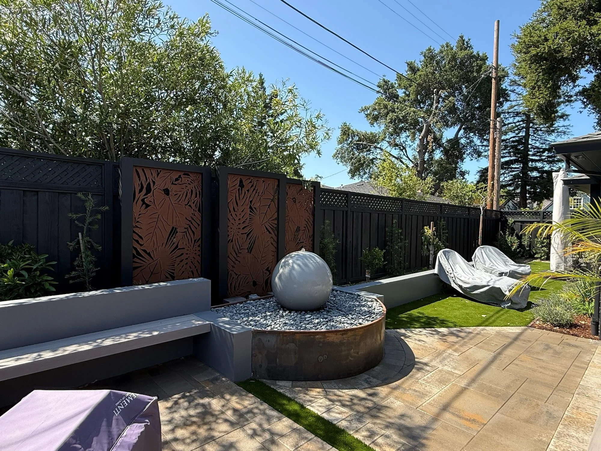 cezu-courtyard-water-feature.jpg