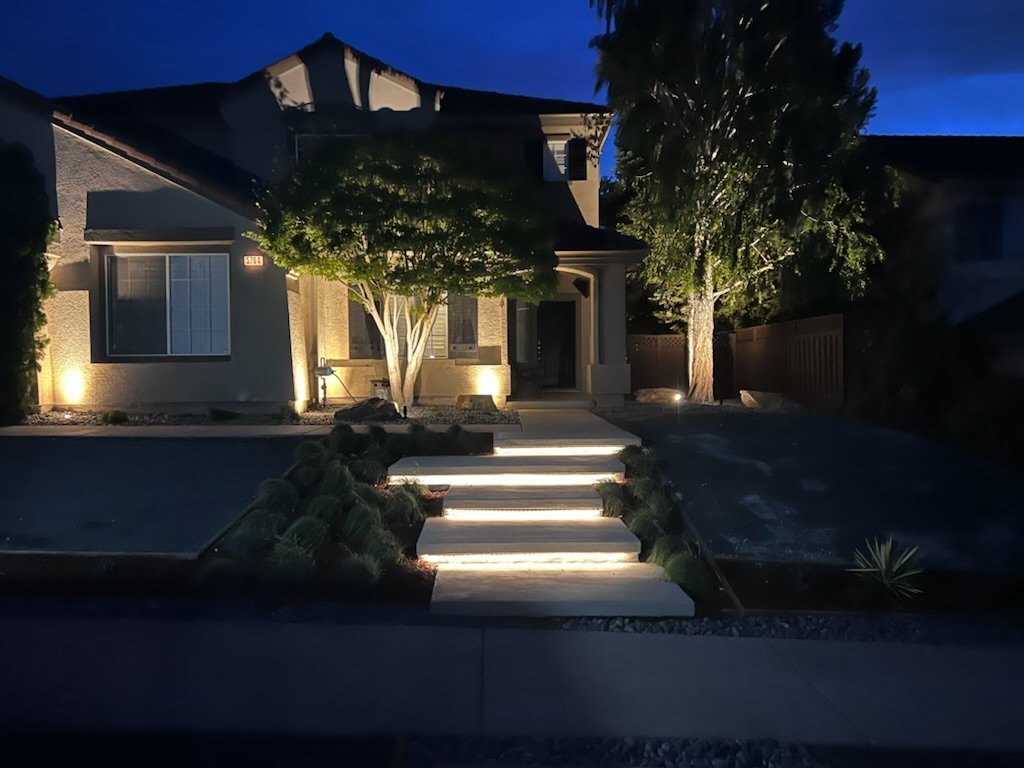 cezu-front-entry-lighting.jpg