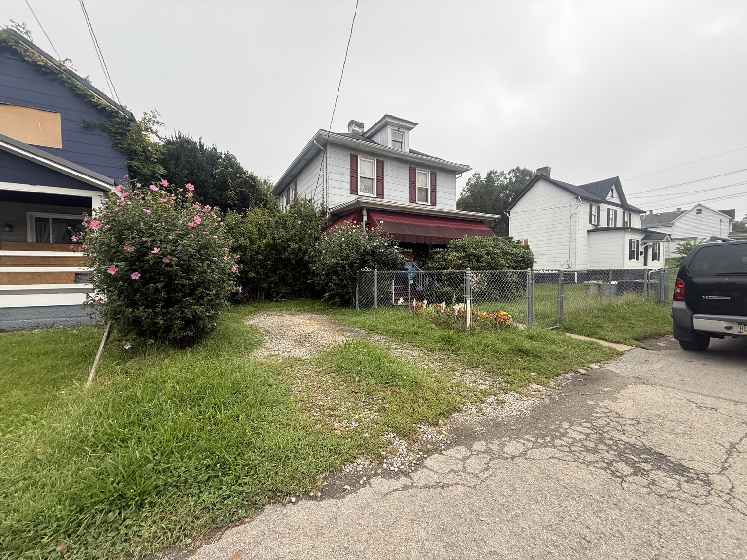 Town_Property_Cleanup_Front_View.png