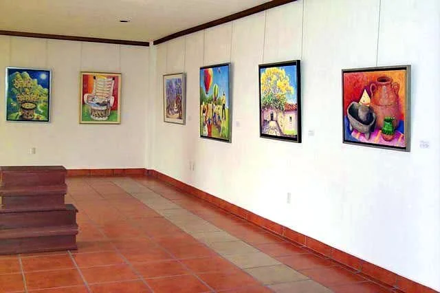 Sala ll, south wall