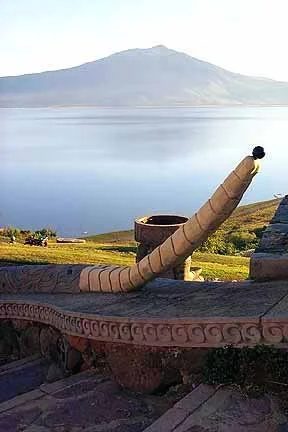 Quetzalcuatl's tail - view of Mount Garcia across the lake