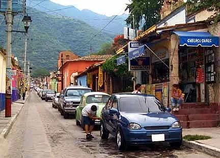 down-town Ajijic village - Calle Colon