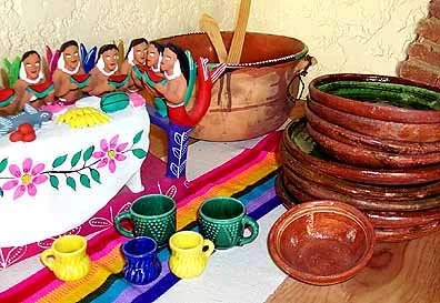 table wares - la casa de la artista