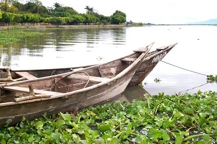 indigenous Lago de Chapala boats 
