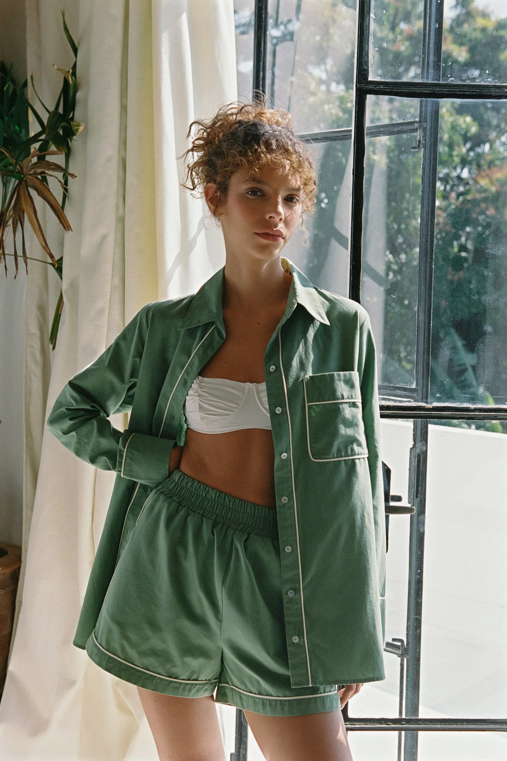 vntta-fw24-new-beginnings-rio-brazil-eduarda-goa-93.jpg