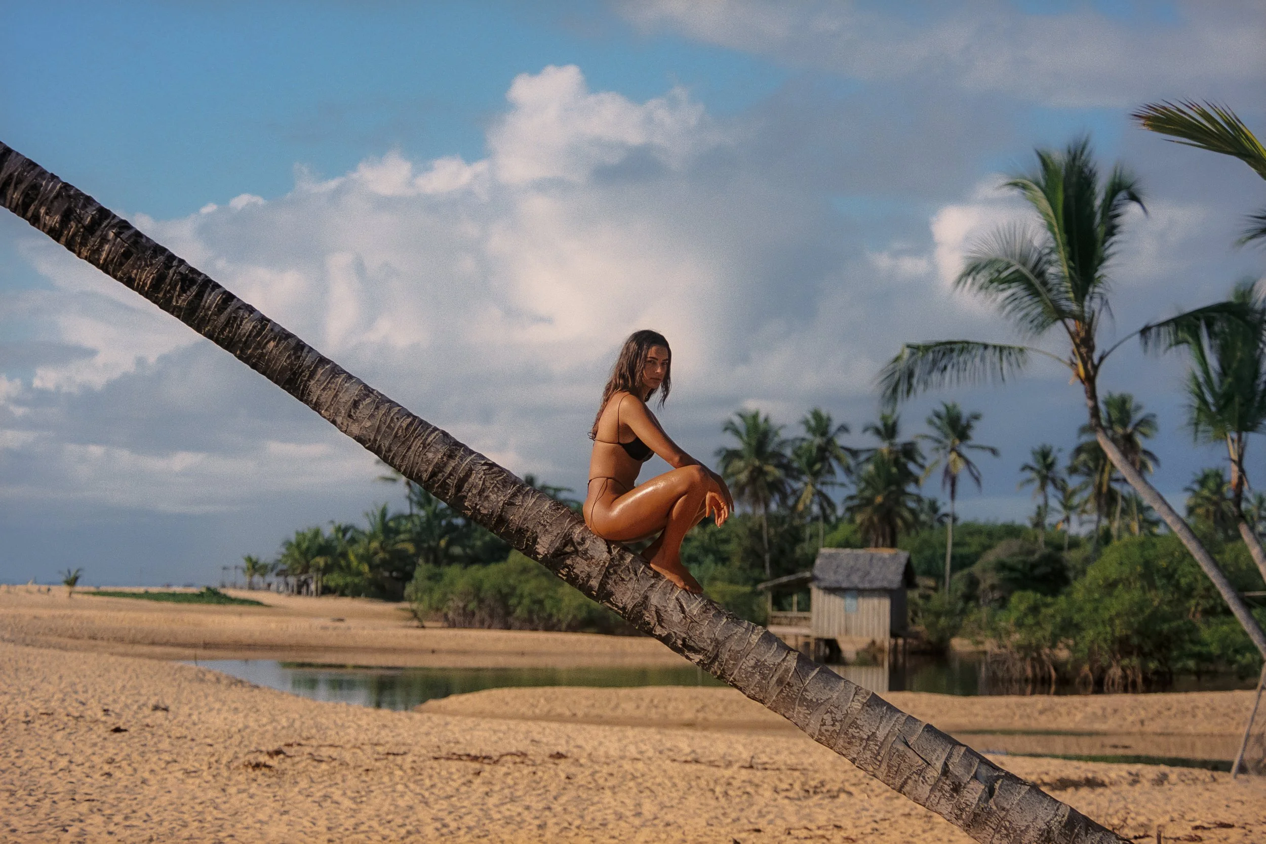 niya-swim-trancoso-bahia-brazil-eduarda-goa-48.jpg