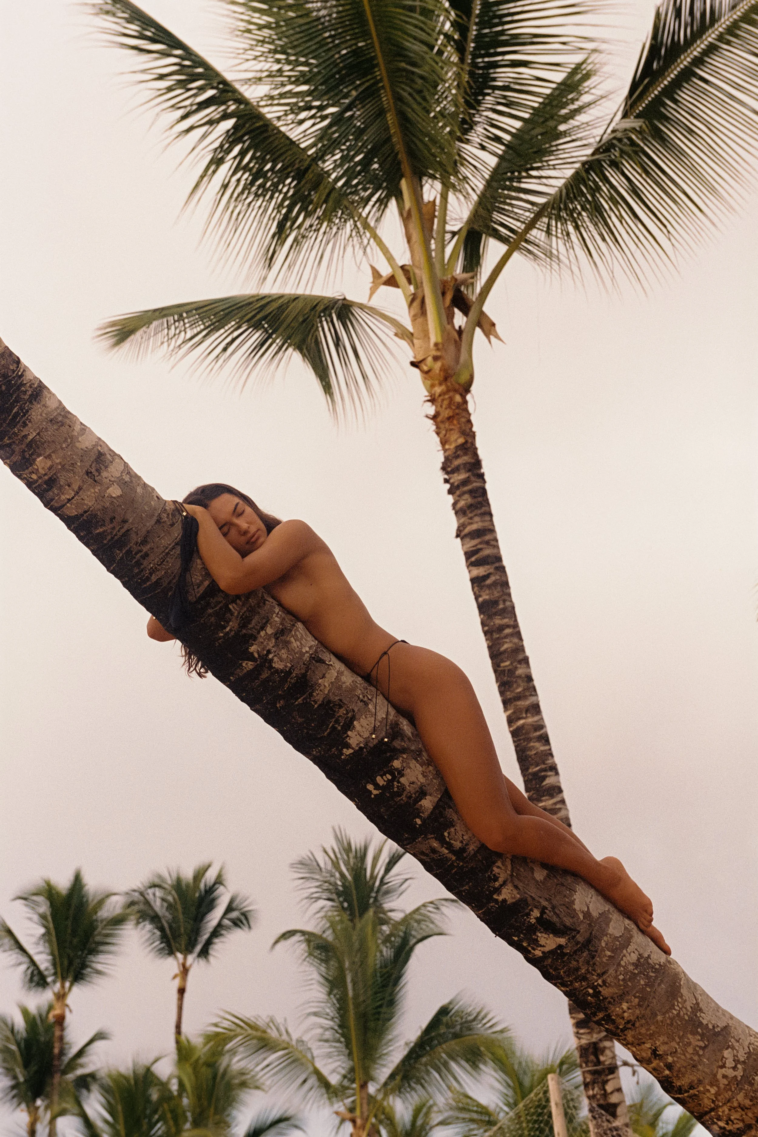 niya-swim-trancoso-bahia-brazil-eduarda-goa-23.jpg