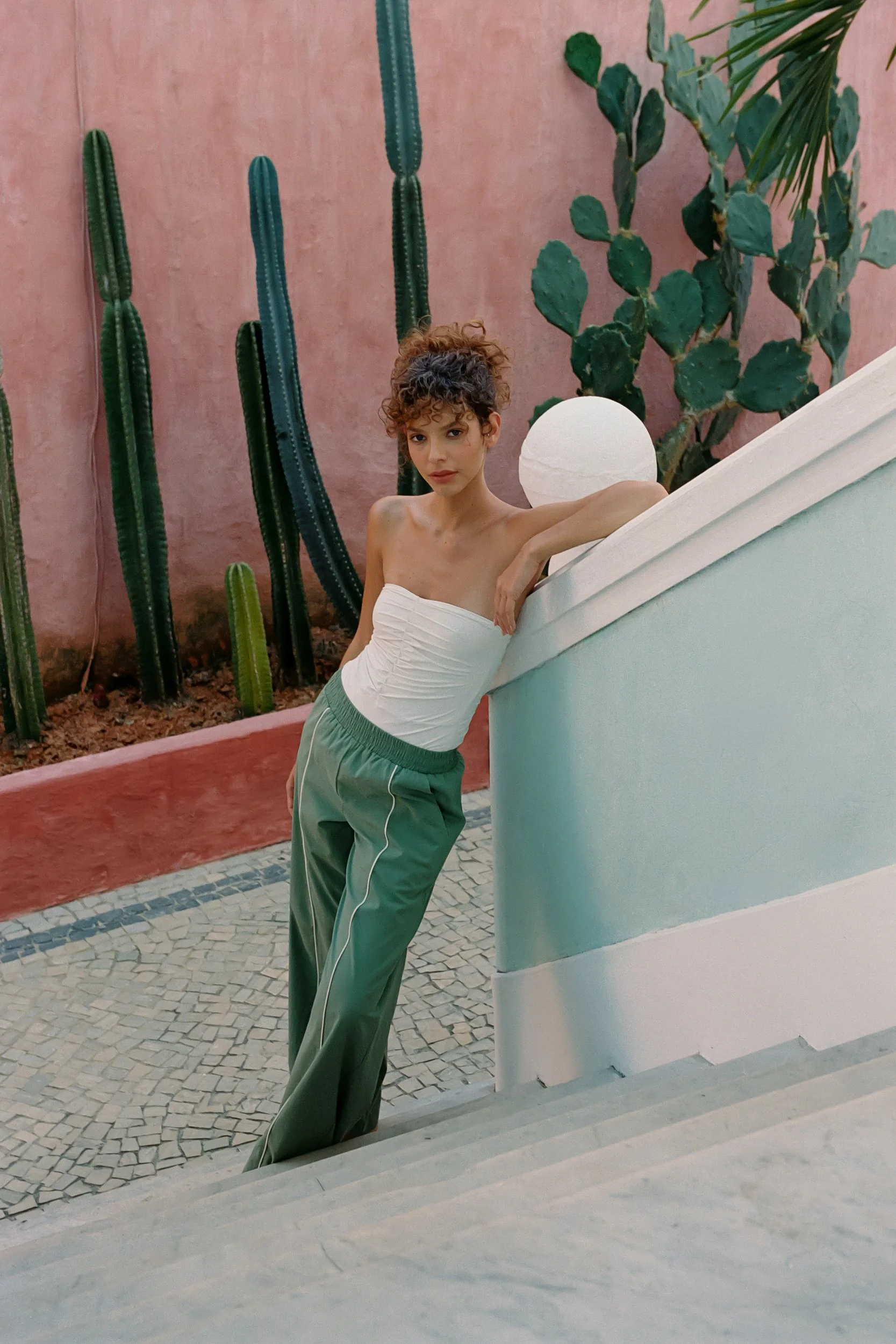 vntta-fw24-new-beginnings-rio-brazil-eduarda-goa-104.jpg