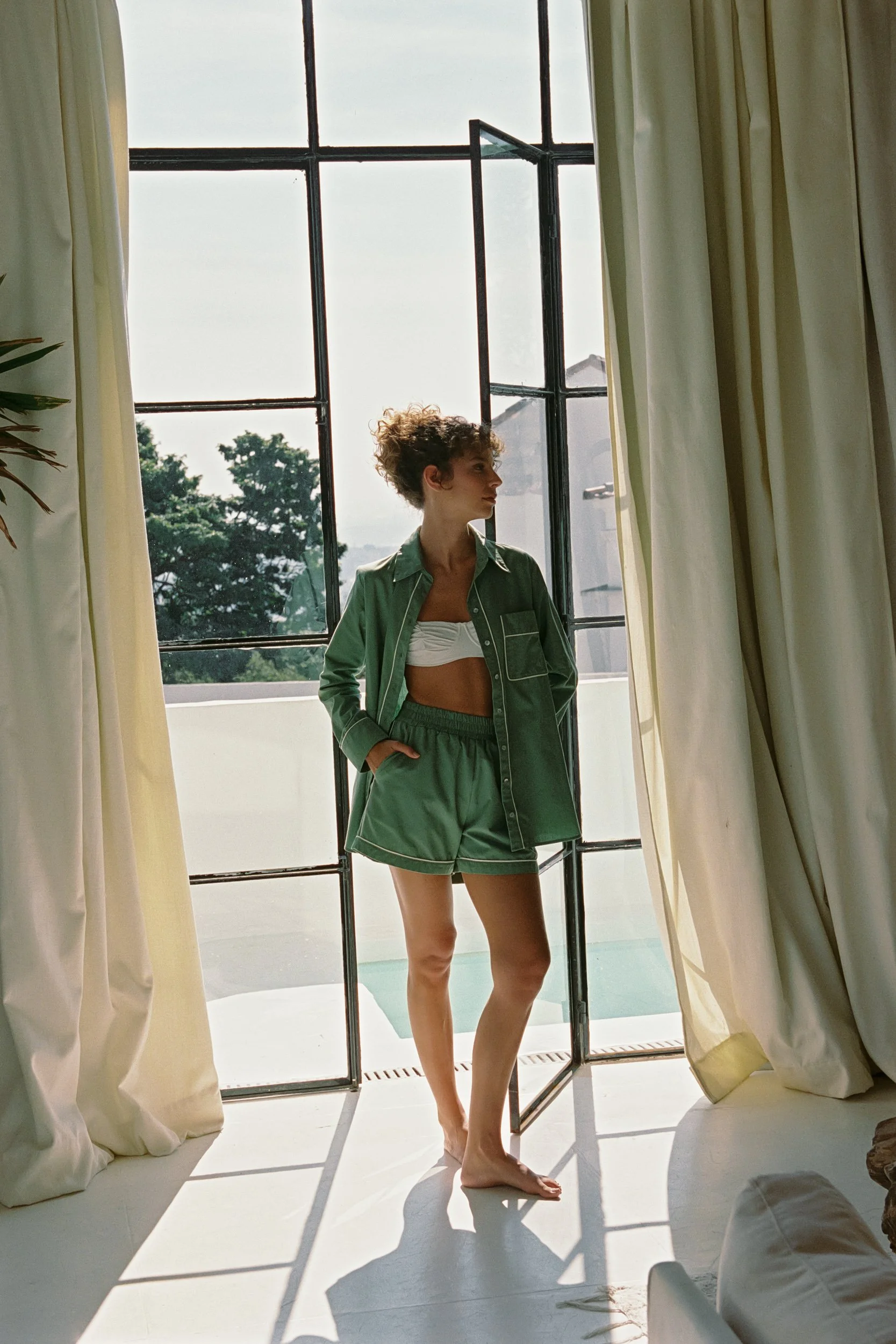 vntta-fw24-new-beginnings-rio-brazil-eduarda-goa-95.jpg