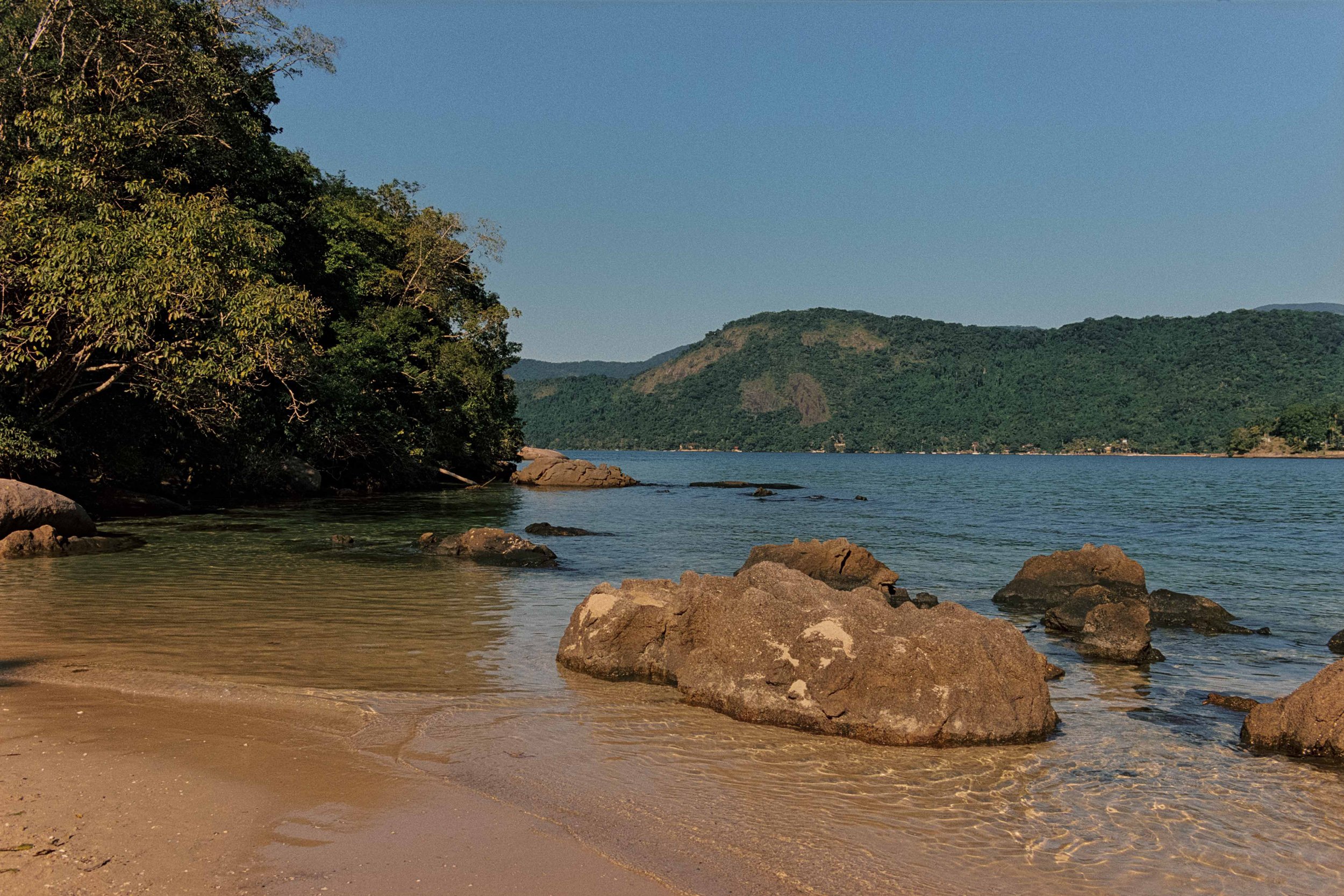 triya-ss26-paraty-brazil-eduarda-goa-134.jpg
