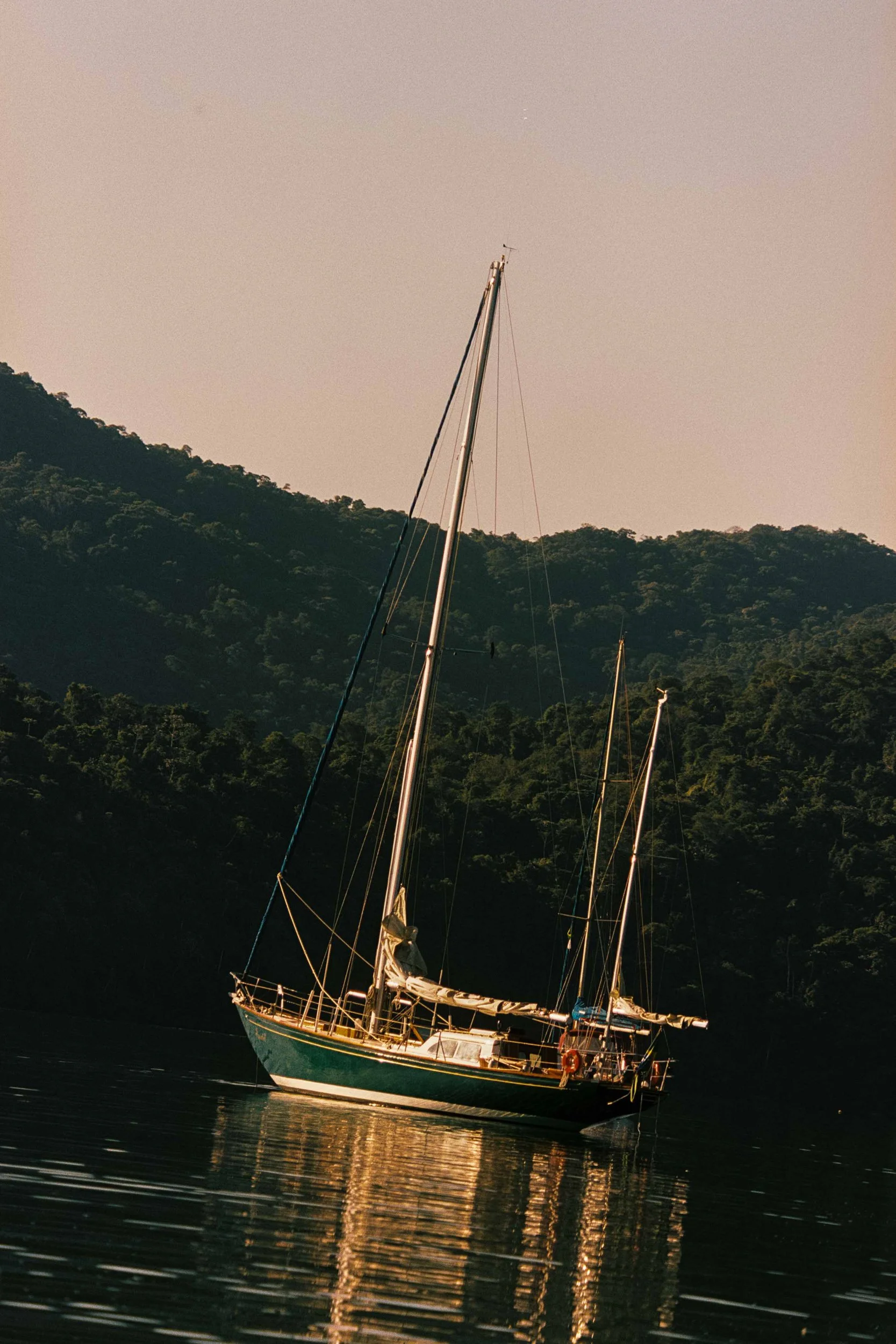 triya-ss26-paraty-brazil-eduarda-goa-177.jpg