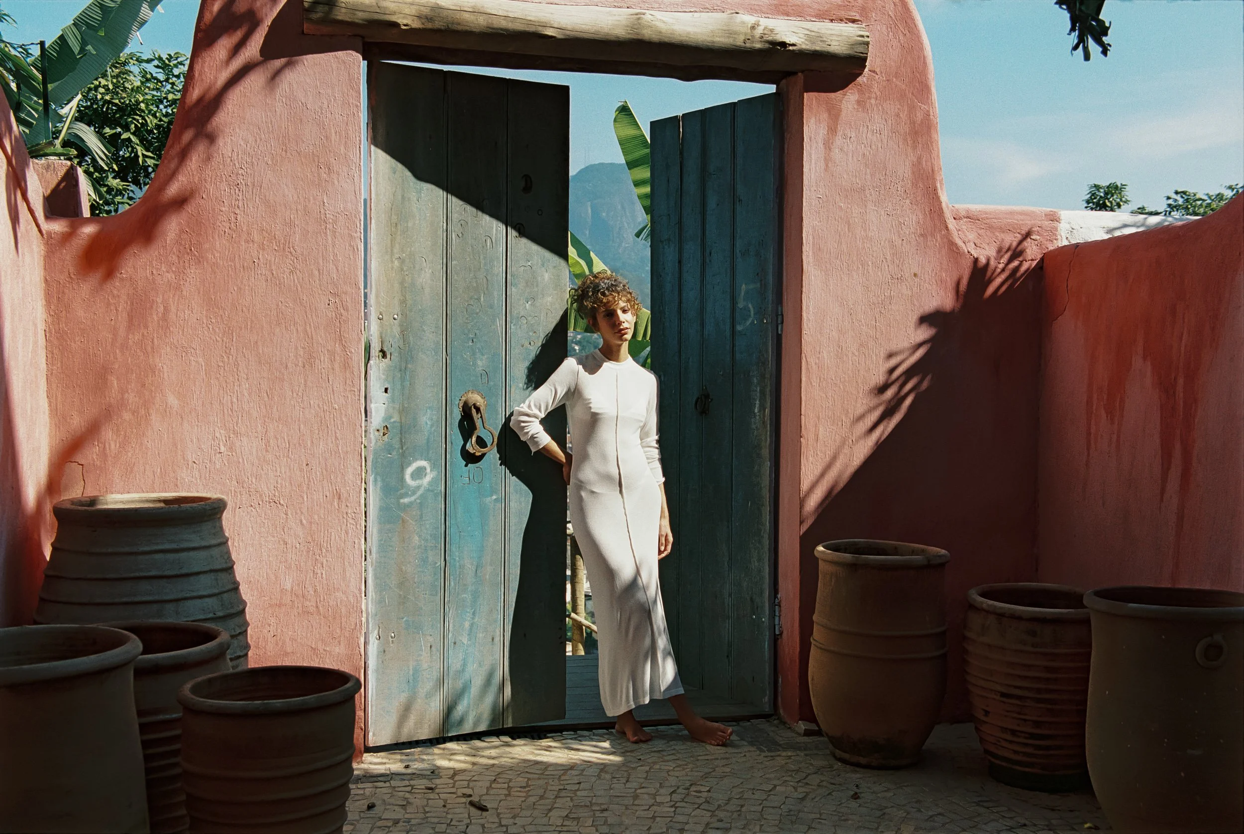 vntta-fw24-new-beginnings-rio-brazil-eduarda-goa-63.jpg