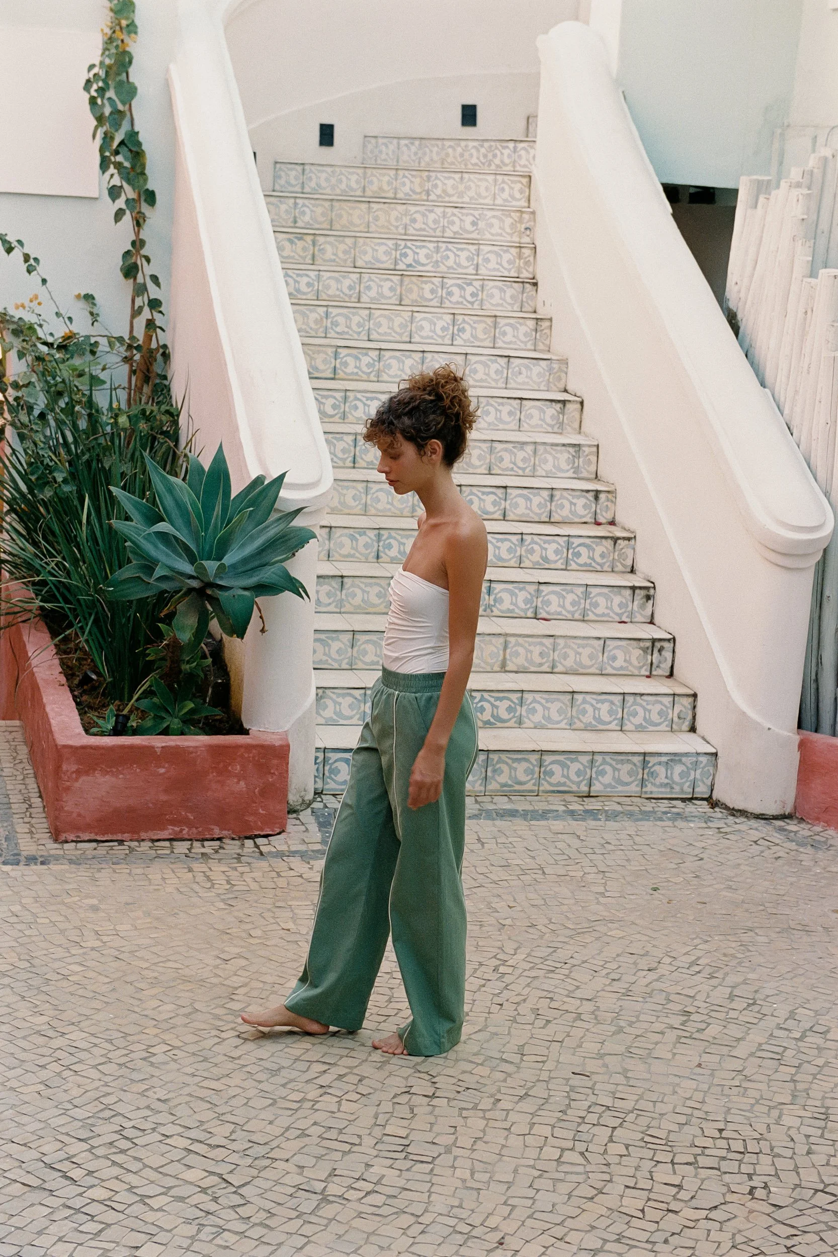 vntta-fw24-new-beginnings-rio-brazil-eduarda-goa-108.jpg