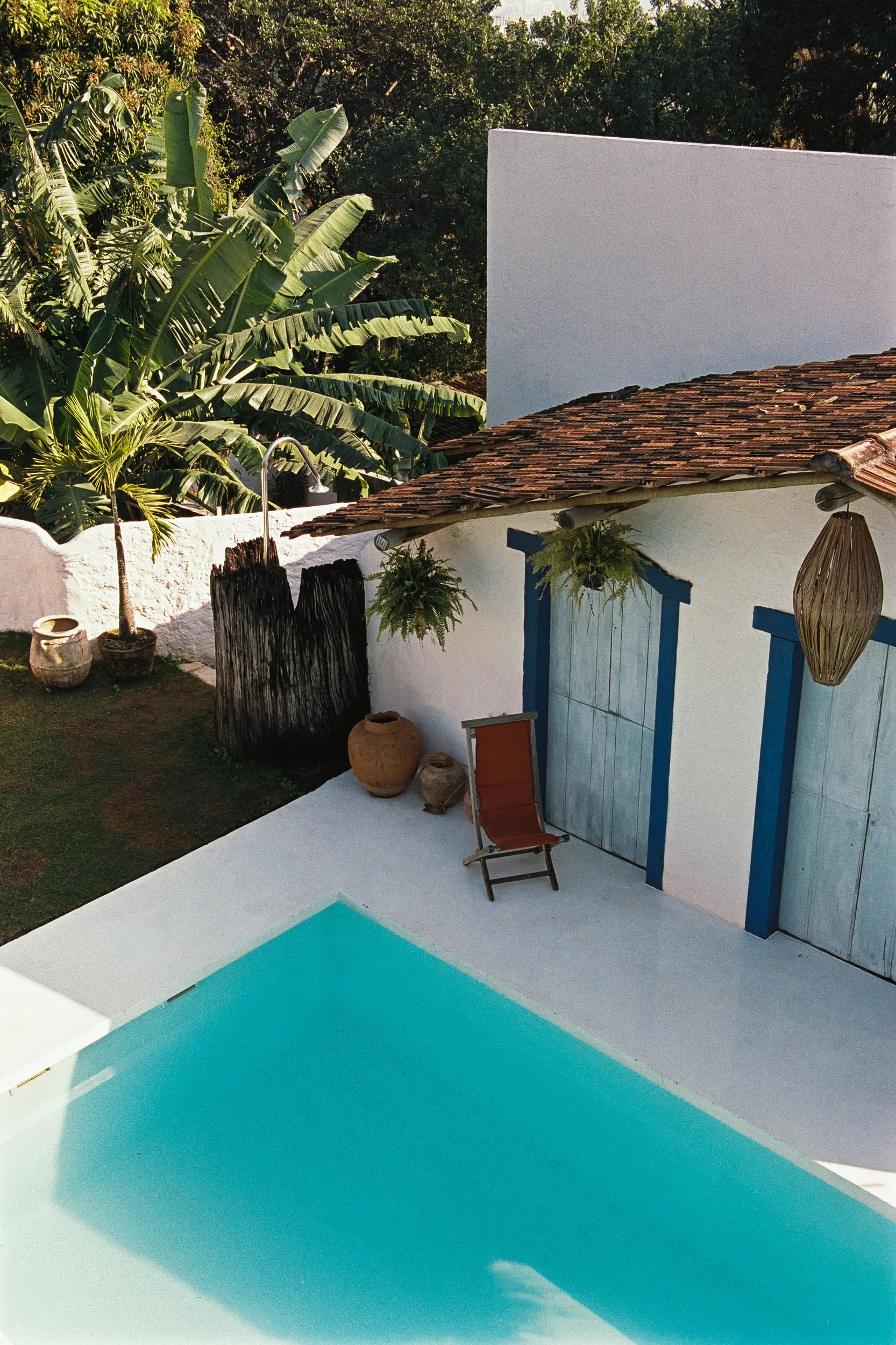 vntta-fw24-new-beginnings-rio-brazil-eduarda-goa-02.jpg