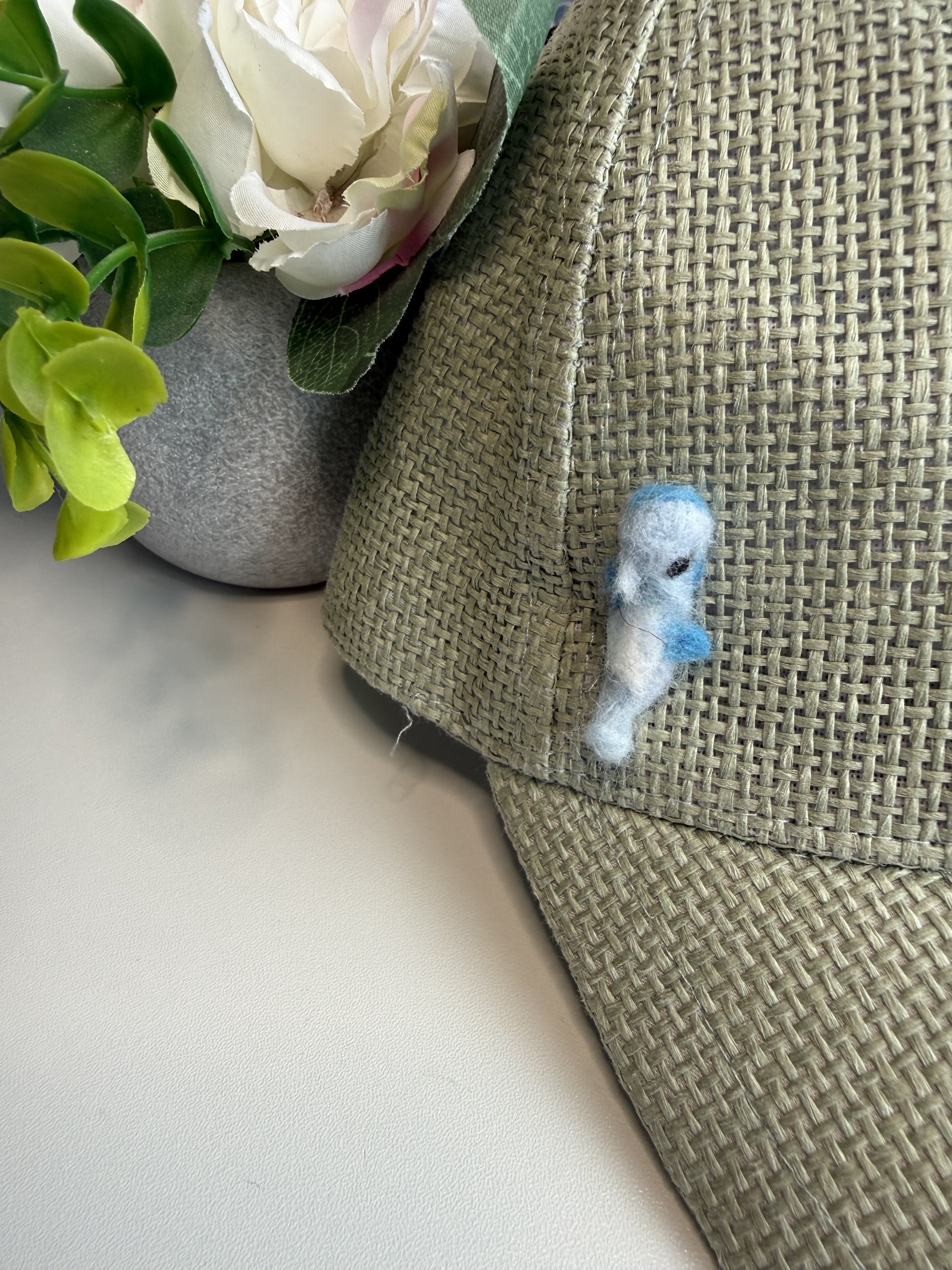 Felted sea horse