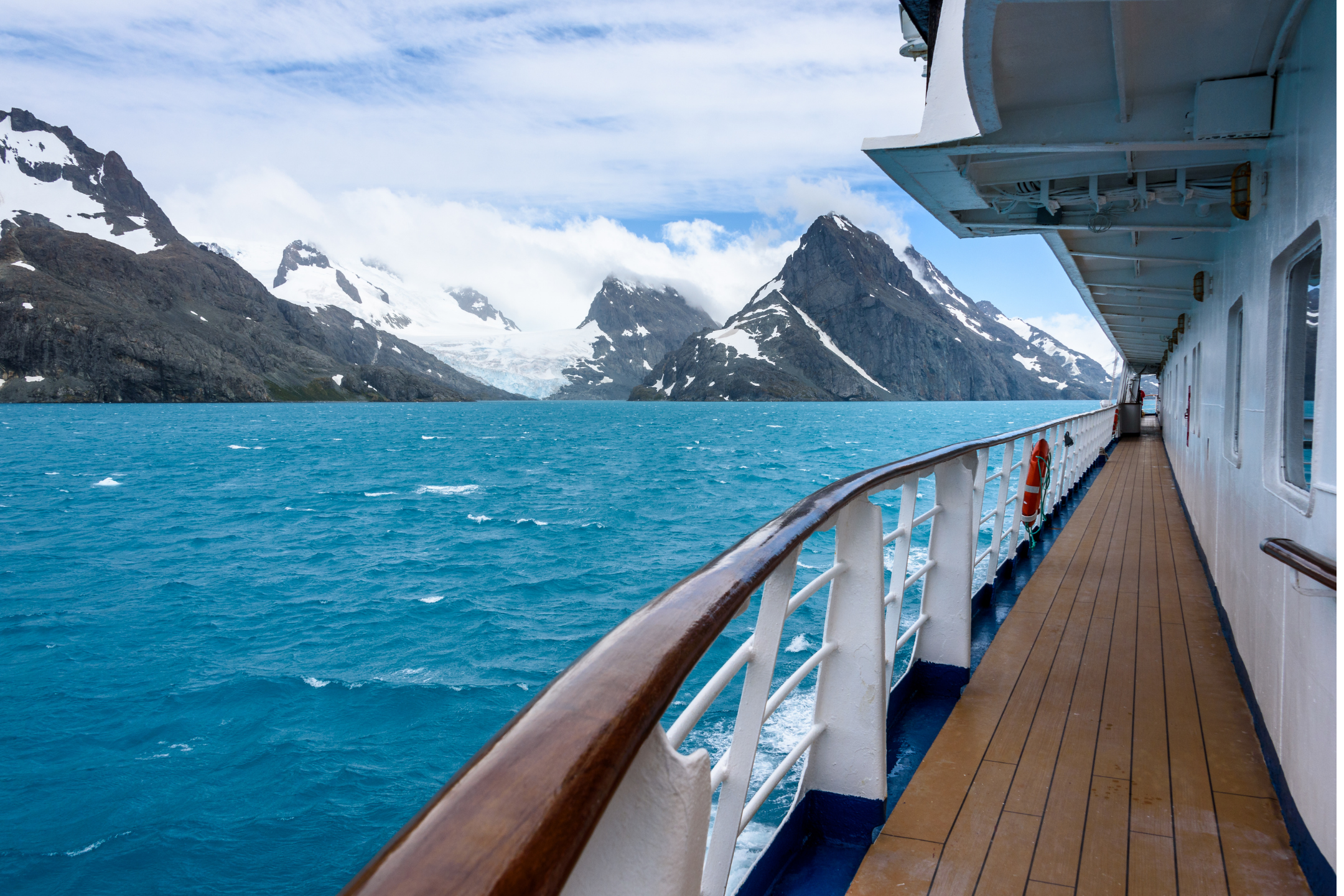 Cruise ship in Alaska | No Shoes Vacation Company