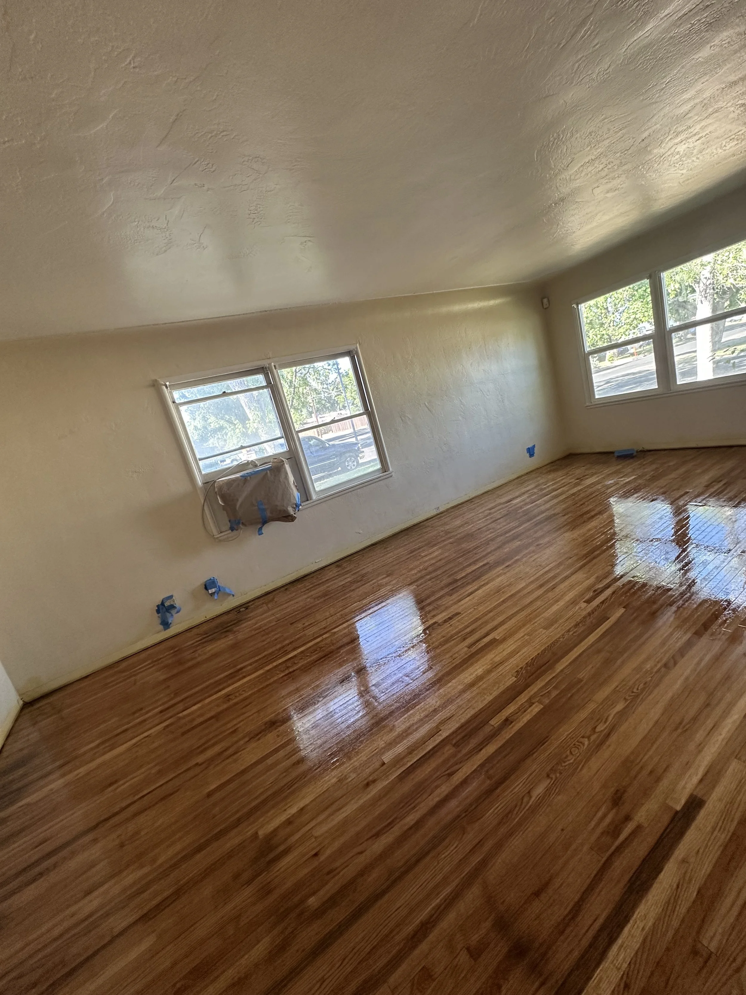 Hardwood Floor Re-Finshing