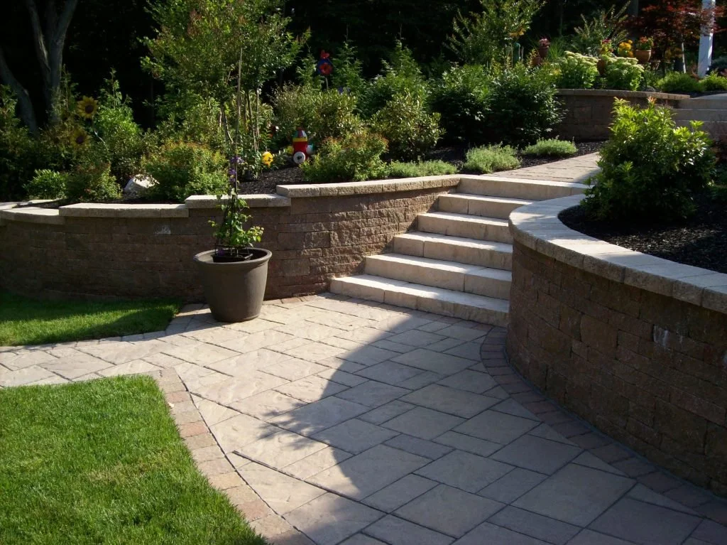 retaining walls .jpg