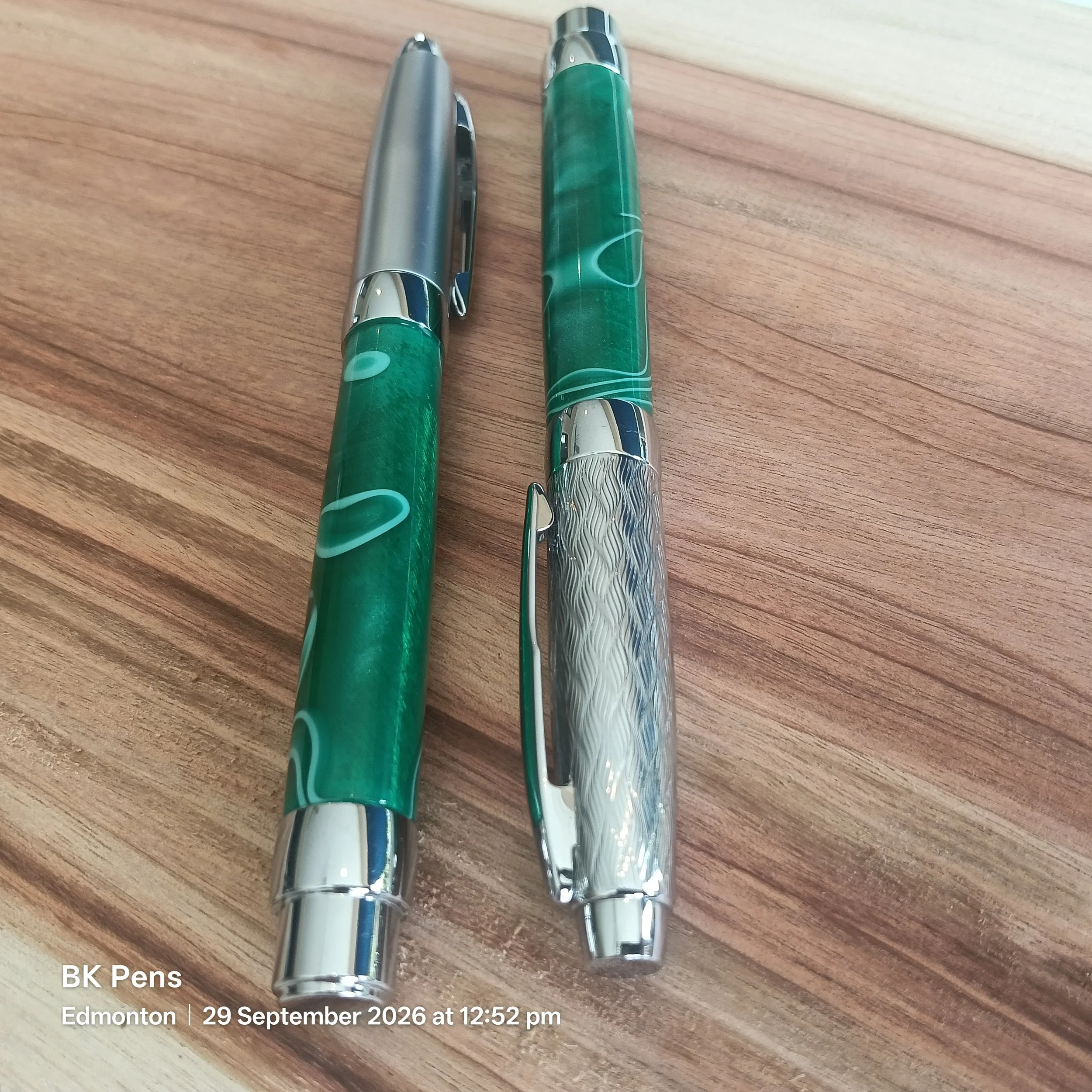 bk pens green swirl acrylic fountain pen