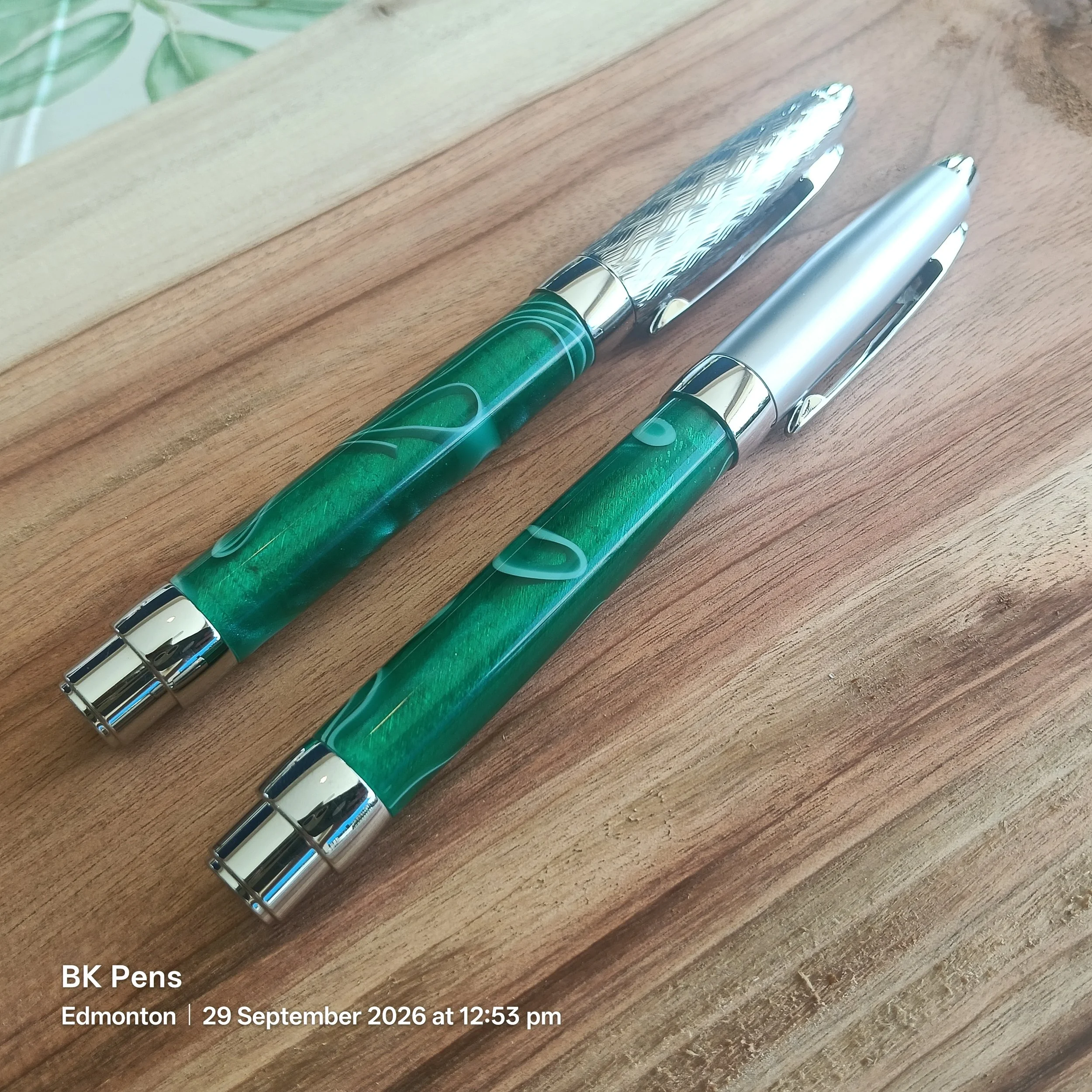 bk pens green swirl acrylic fountain pen