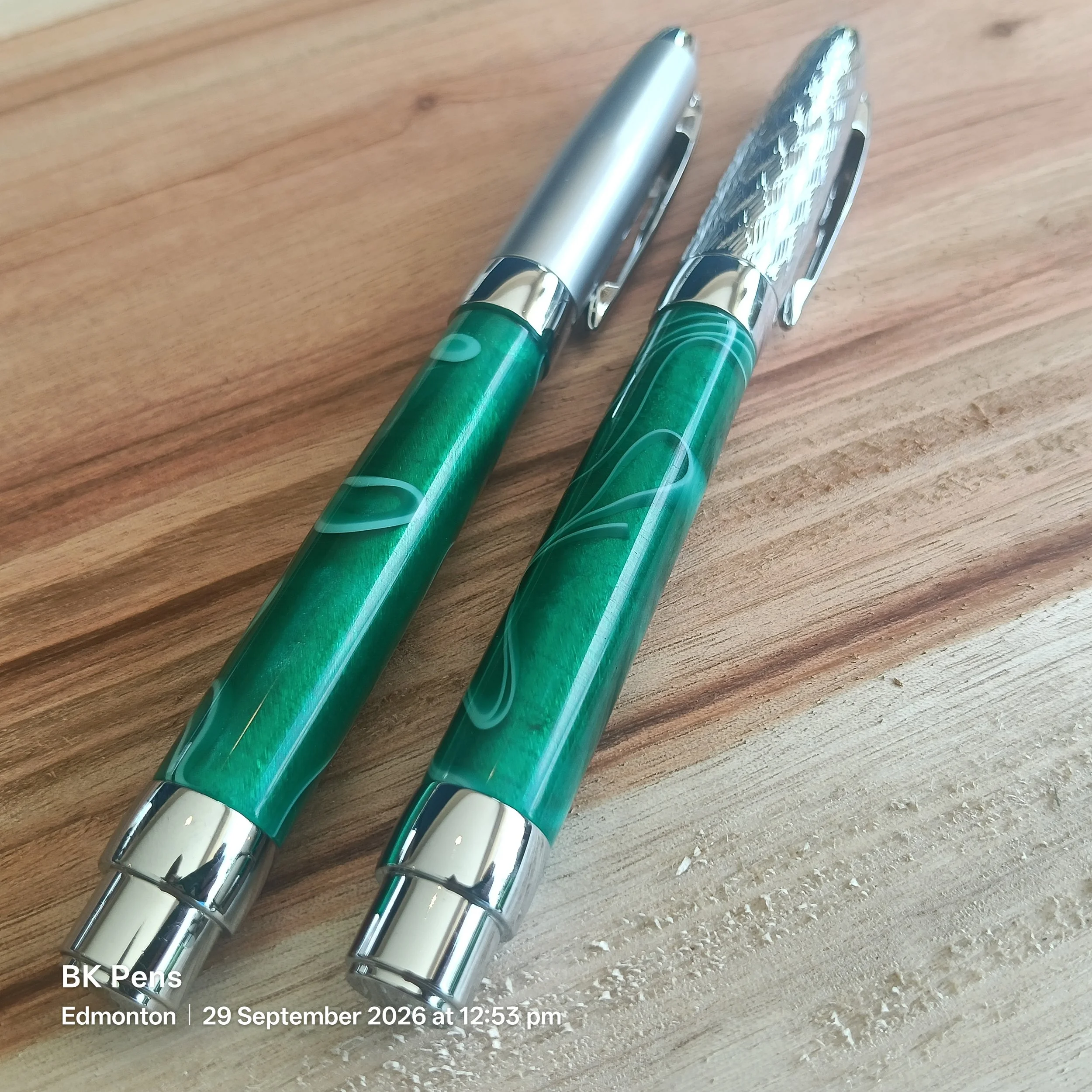 bk pens green swirl acrylic fountain pen