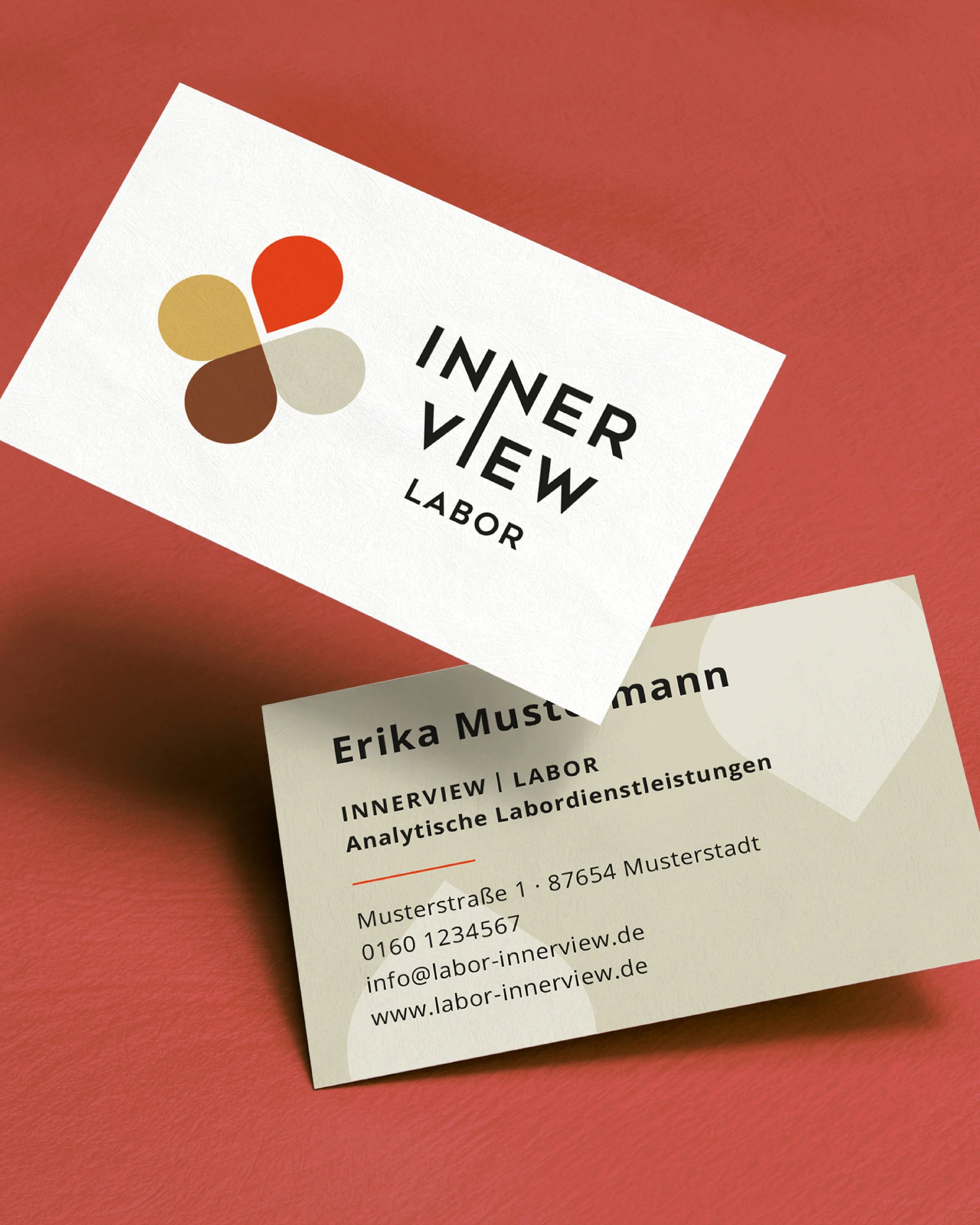 Individuell gestaltete Visitenkarten im modernen Corporate Design für kleine und große Unternehmen.