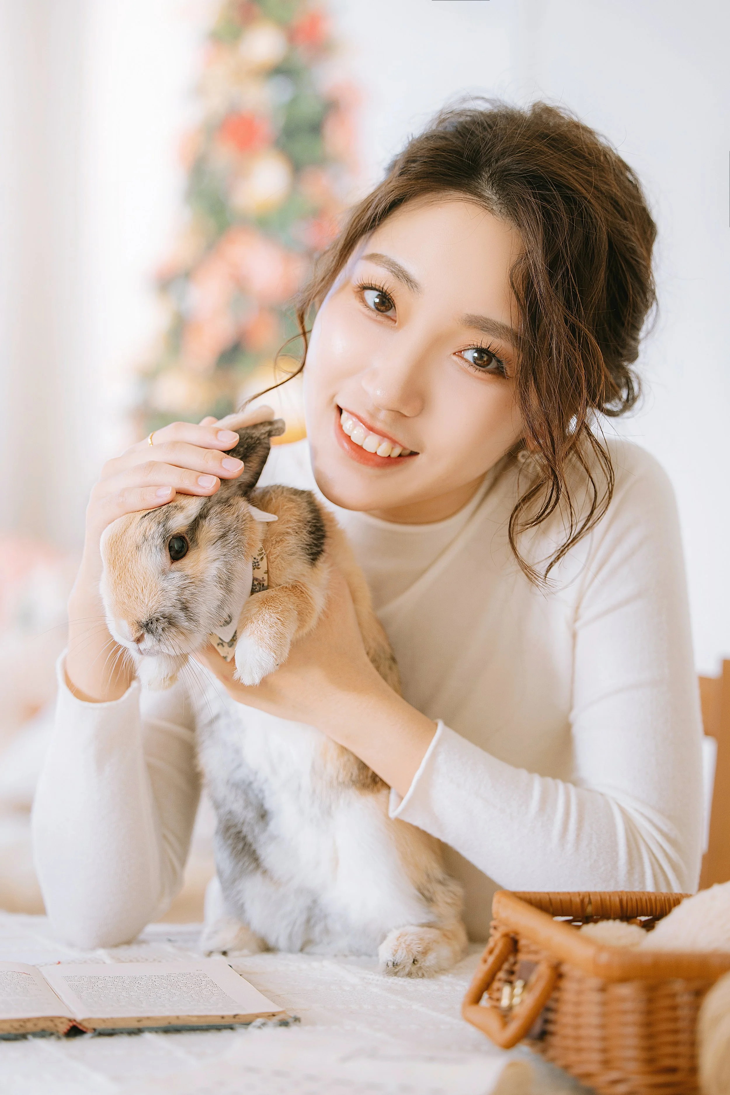 飼主因為好毛能讓人舒服自在的入鏡，所以連兩年從台南來台中拍攝聖誕寫真