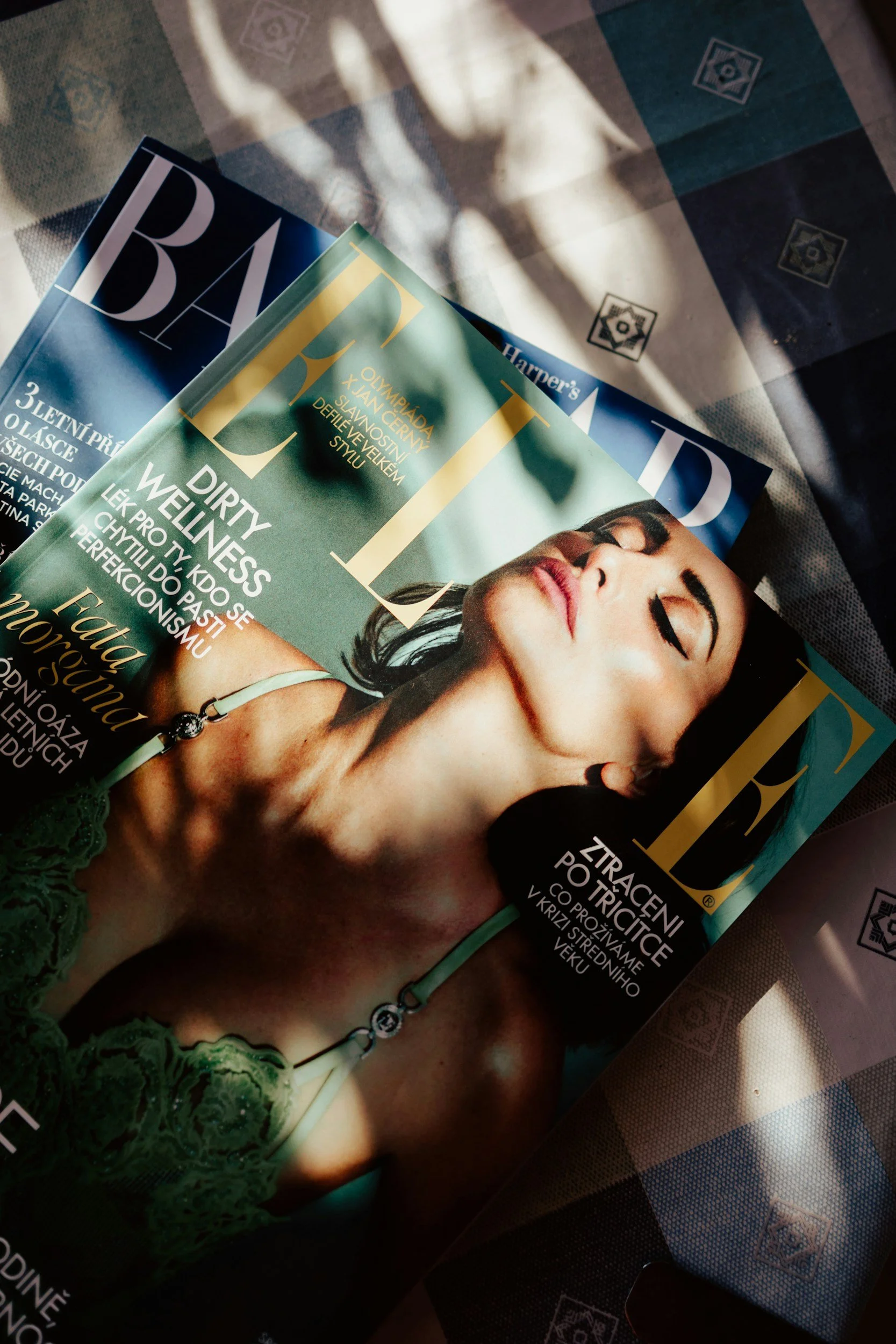 Close-up of a fashion magazine meaning I negotiate press articles