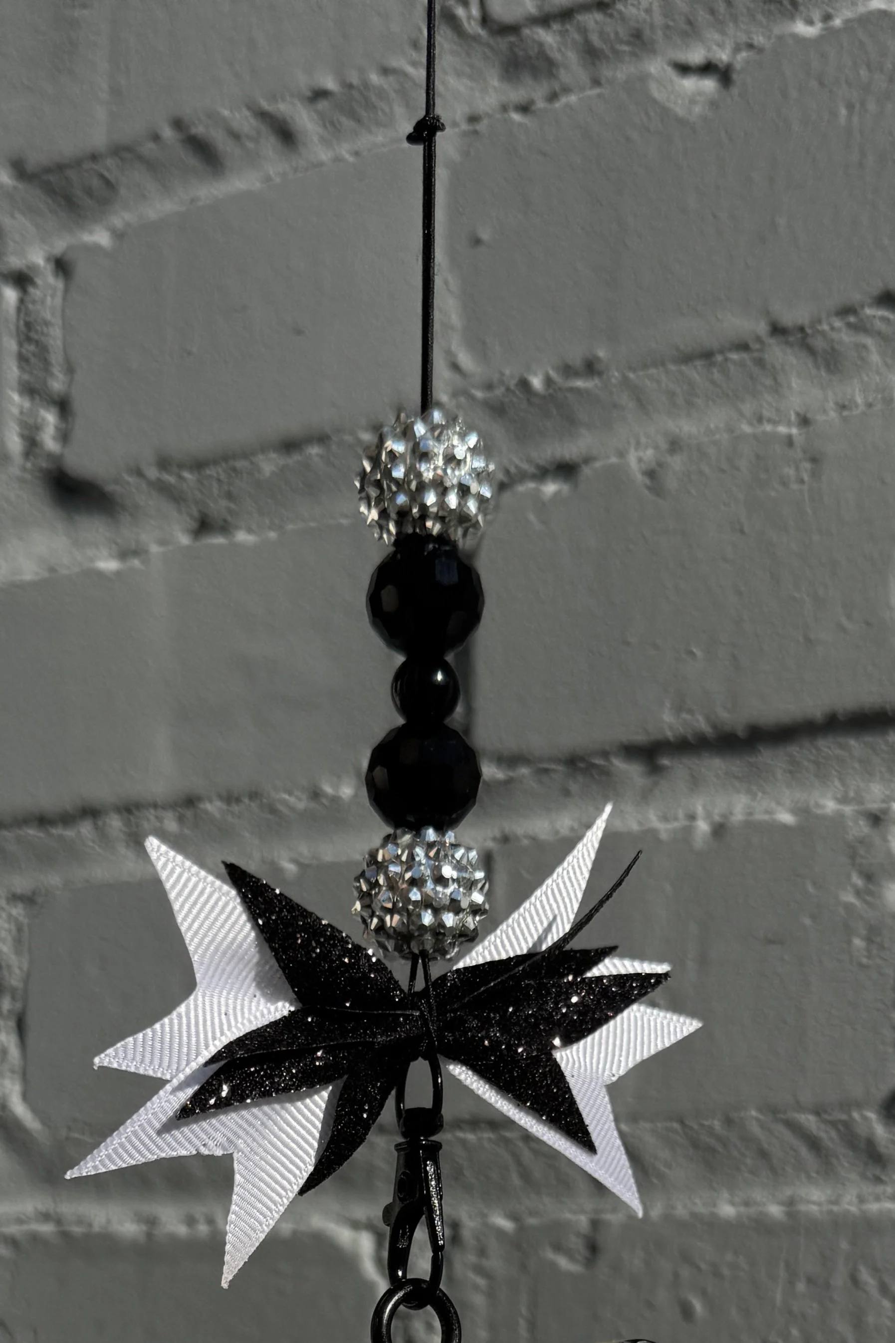 Hanger Black Silver.jpg