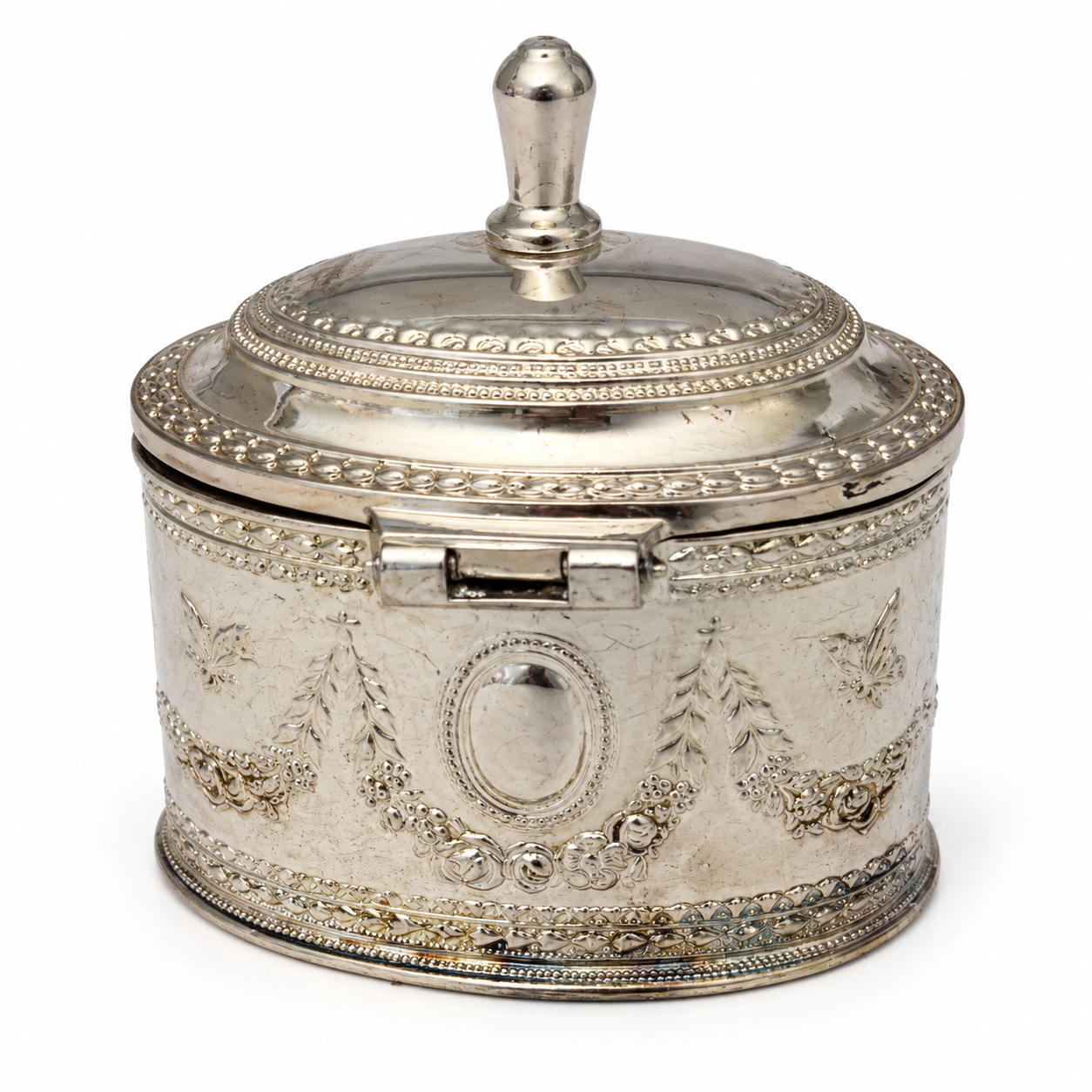 3.pngClosed trinket box showing garland decoration, a blank medallion and domed lid.