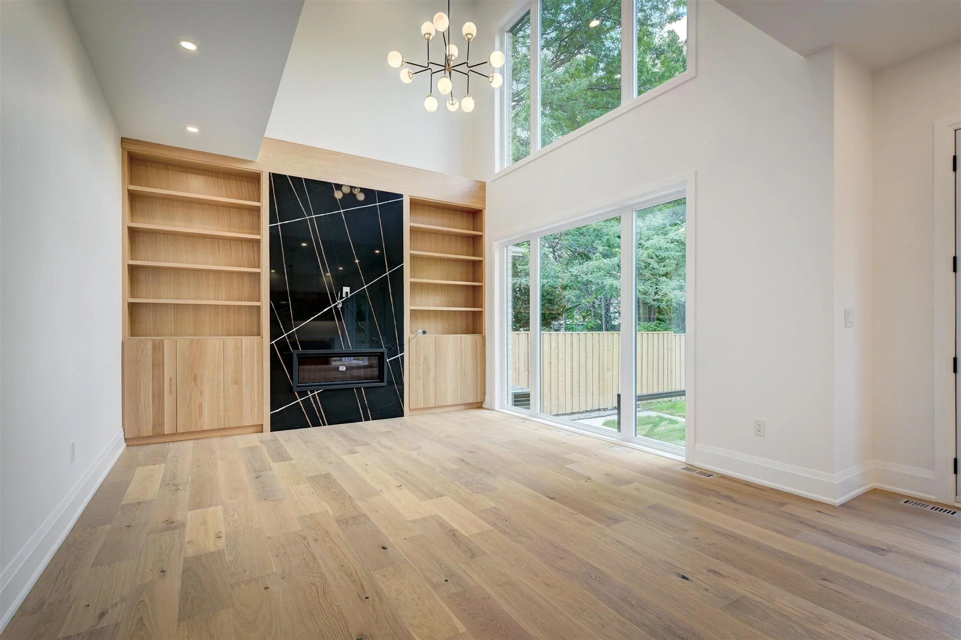 10-FamilyRoom-1.jpg