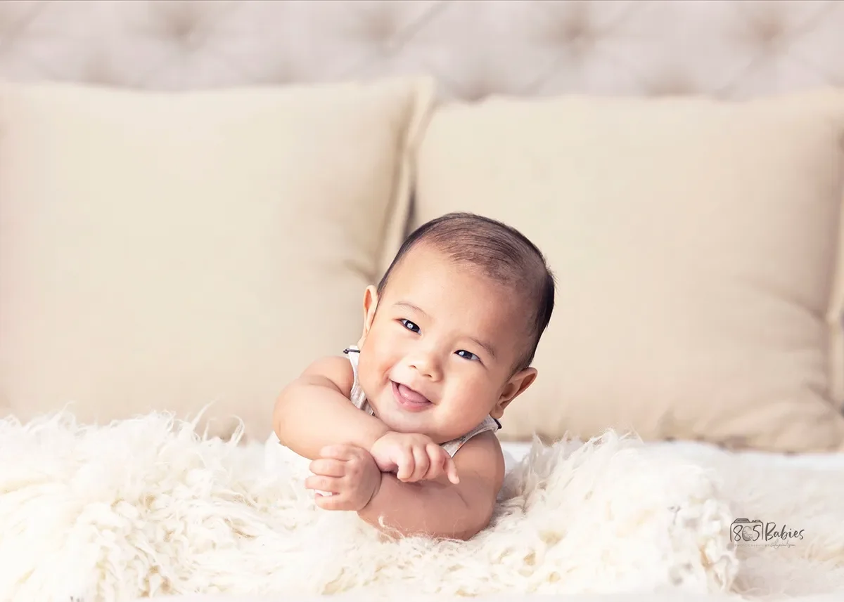 Cayden 4 months old portraits