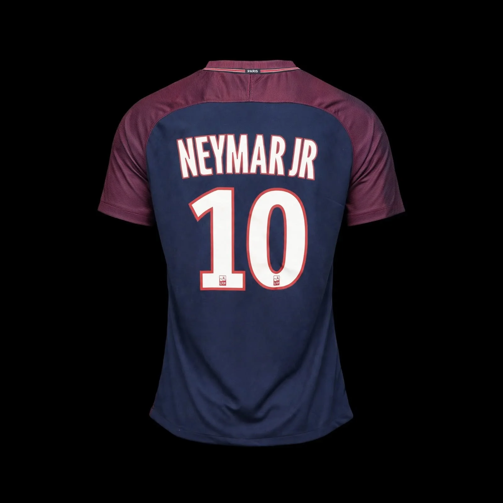 psg_jersey_ghost_mannequin.jpg