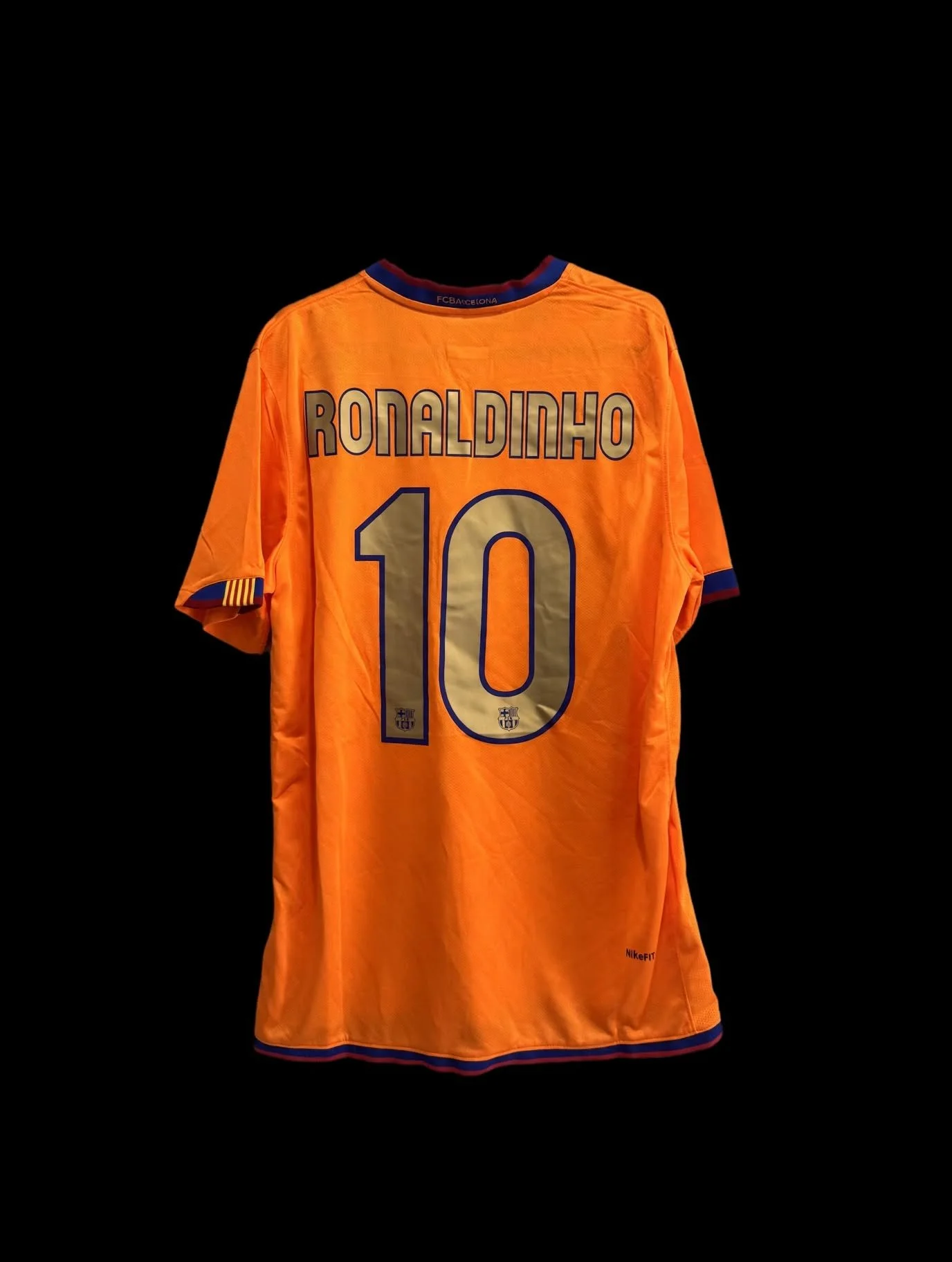 barcelona_jersey_ghost_1.jpg