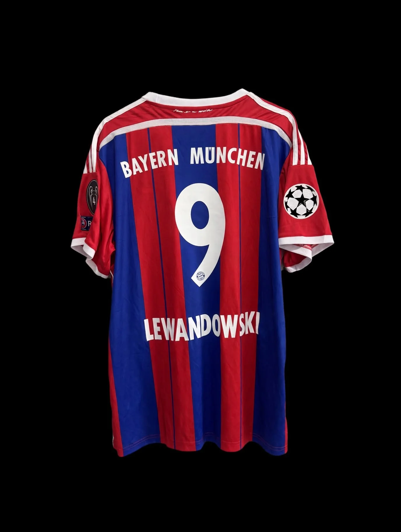 bayern_jersey_floating_1.jpg