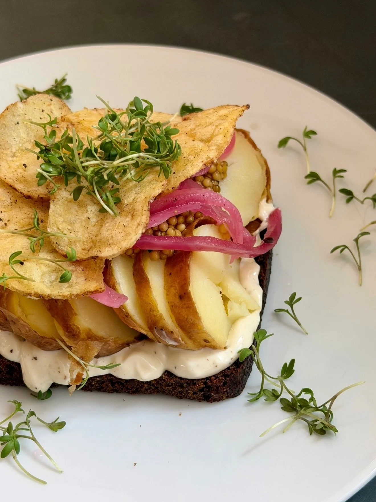 Sm&oslash;rrebr&oslash;d is never just one thing 🇩🇰

It started as a simple workers&rsquo; lunch: dense rye bread, a layer of butter or fat, and whatever was left over. Today it is Denmark&rsquo;s national dish, and every kitchen in Copenhagen has 
