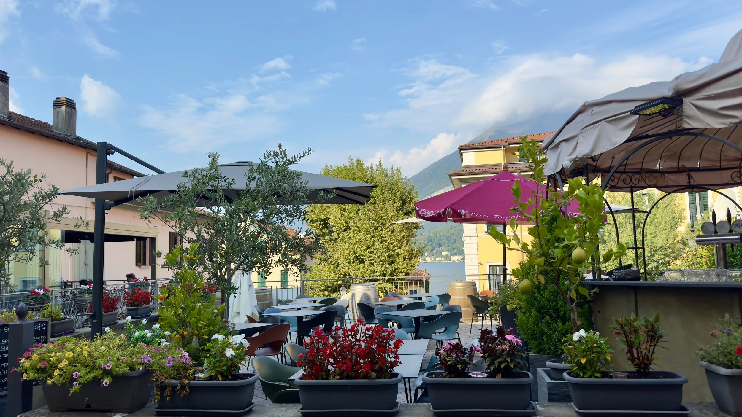 Bellagio outdoor Bar.jpg