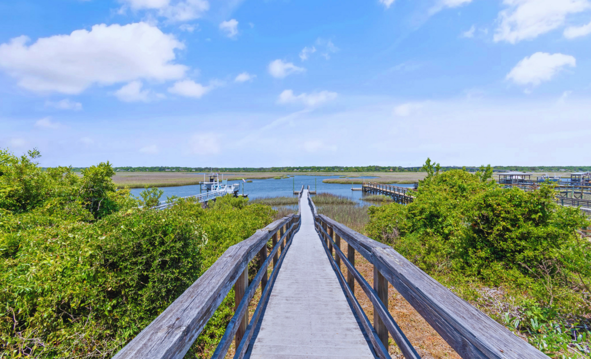 Wooden walkway from El Sol leading to the marsh and Intracoastal Waterway