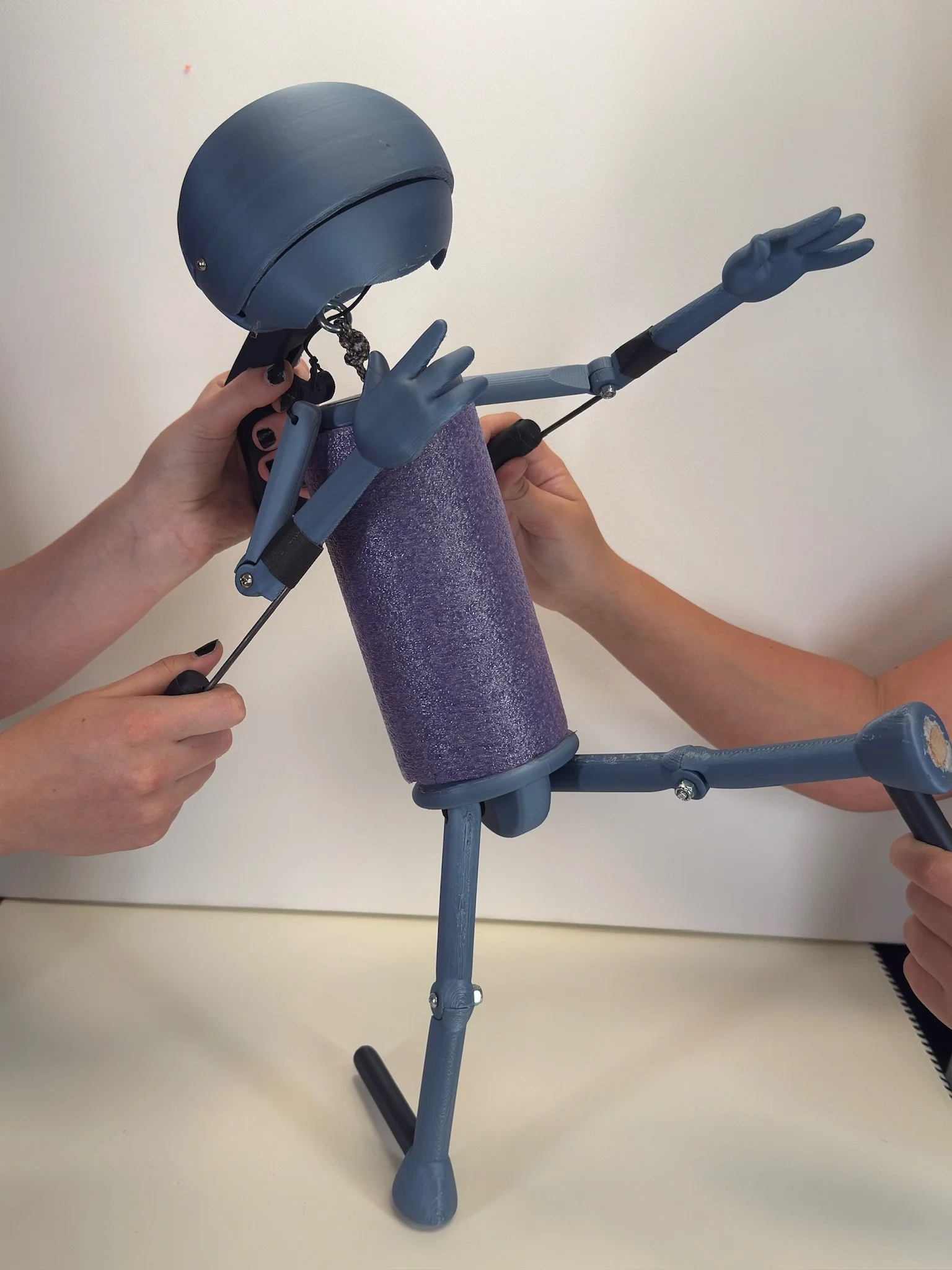 Boopos_blank_puppet_on one knee table top puppet
