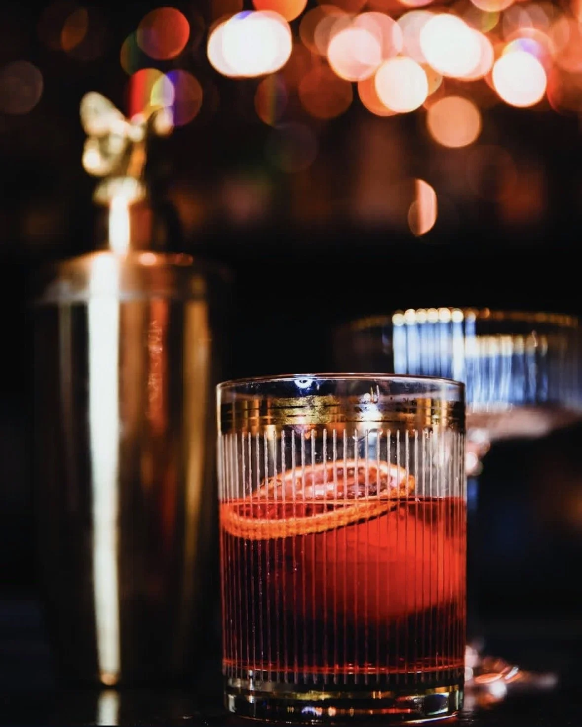 bar2.jpg.webp